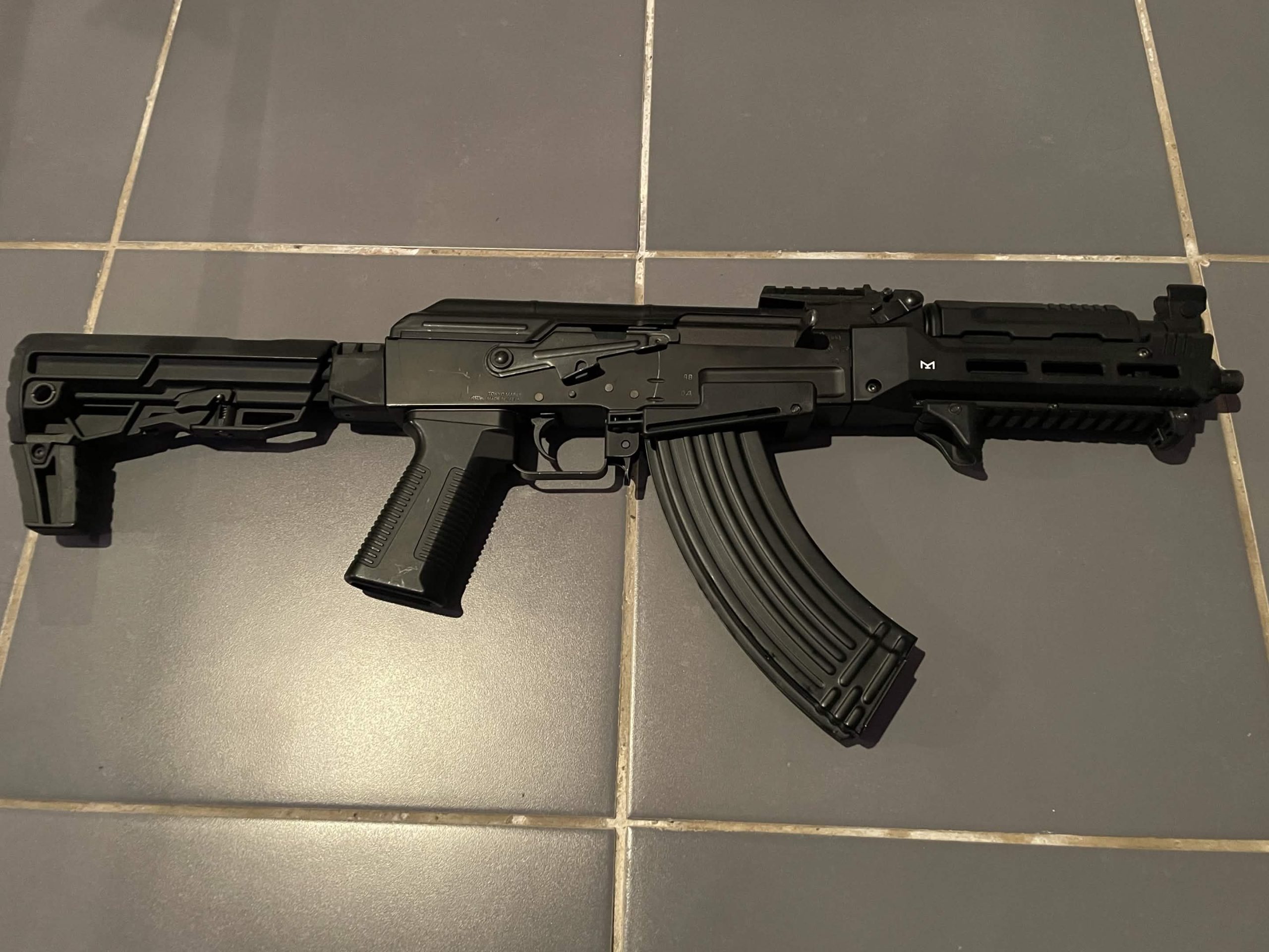 AK STORM Next Gen Noir Tokyo Marui AEG