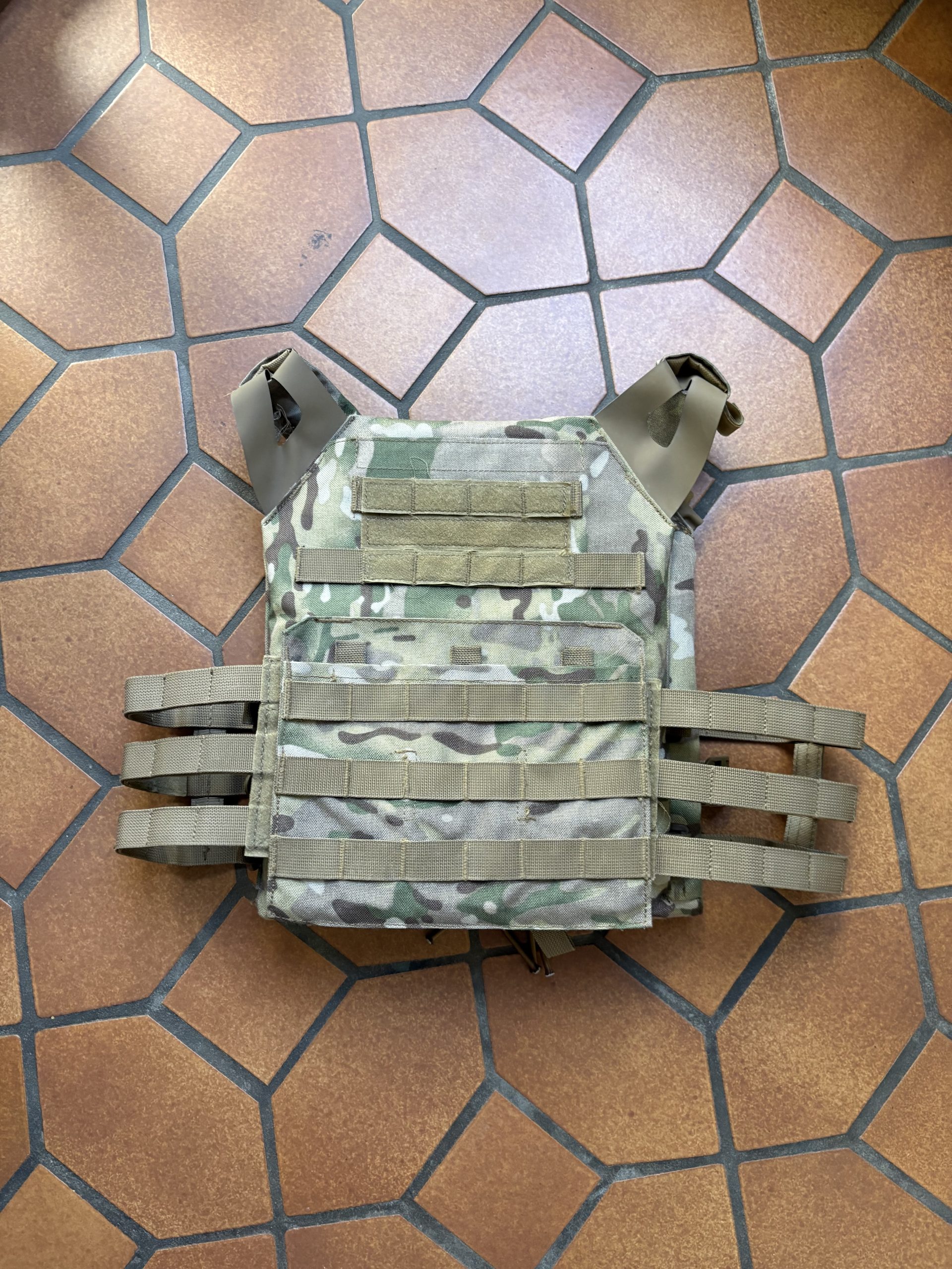 Plate carrier