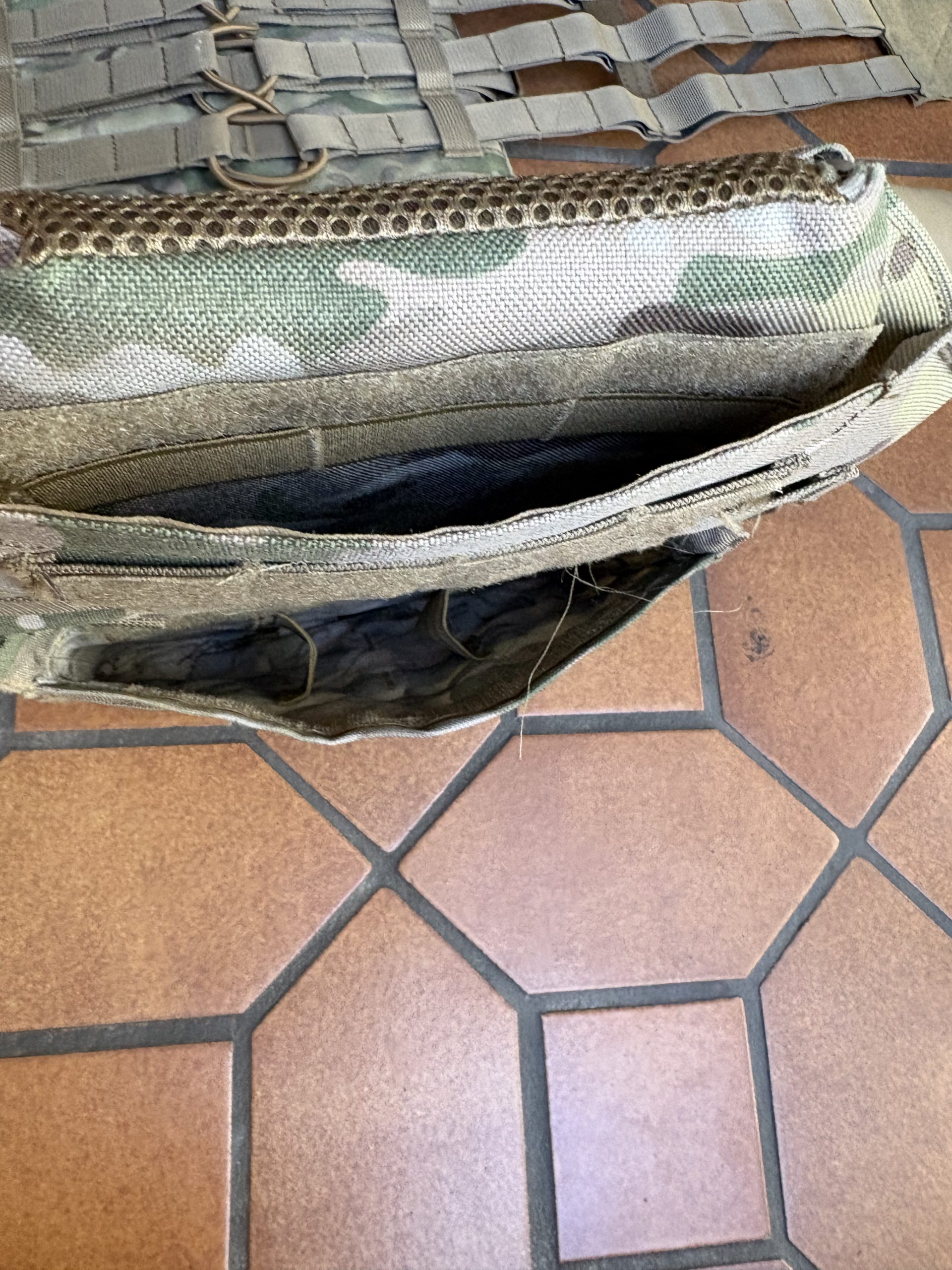 Plate carrier