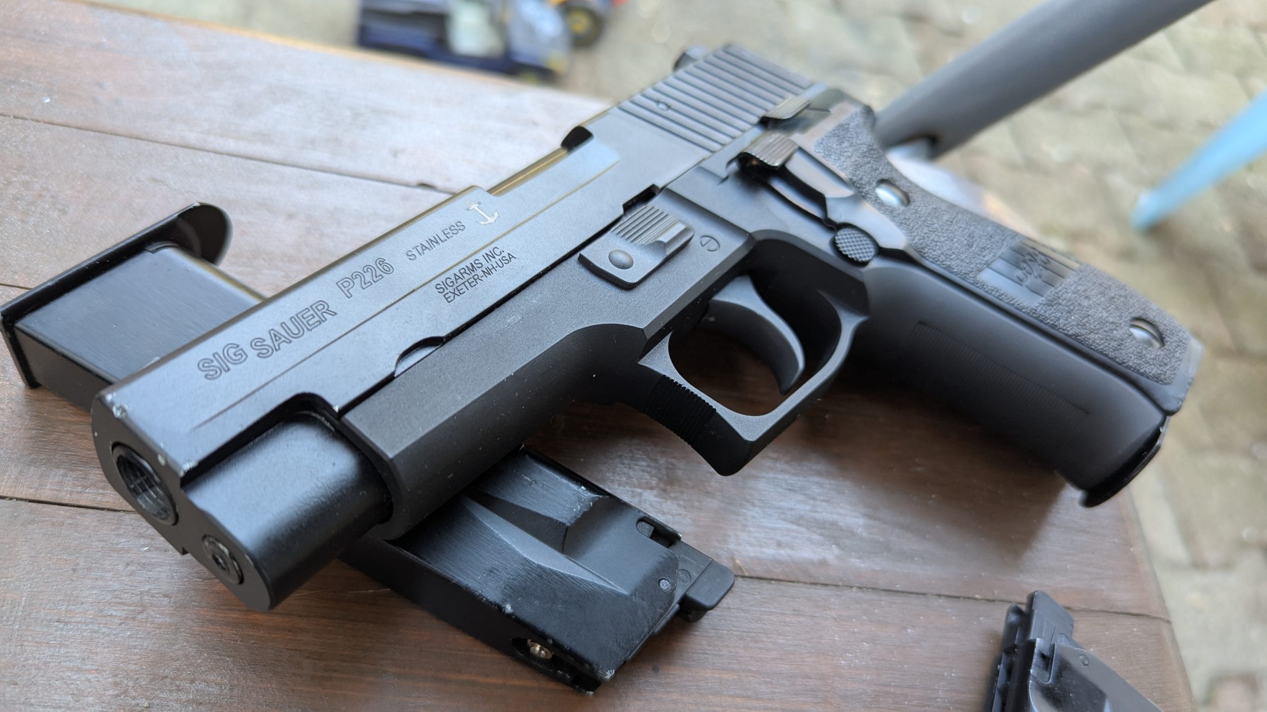 Sig Sauer P226 marquage RS +3 chargeurs