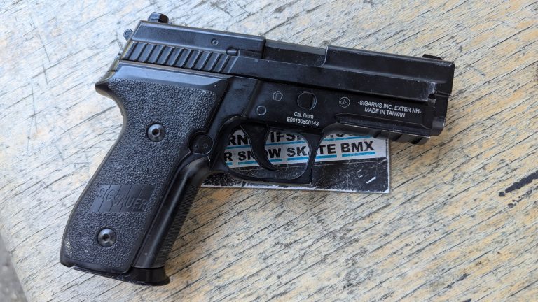 Sig Sauer P229 GBB (avec marquages)