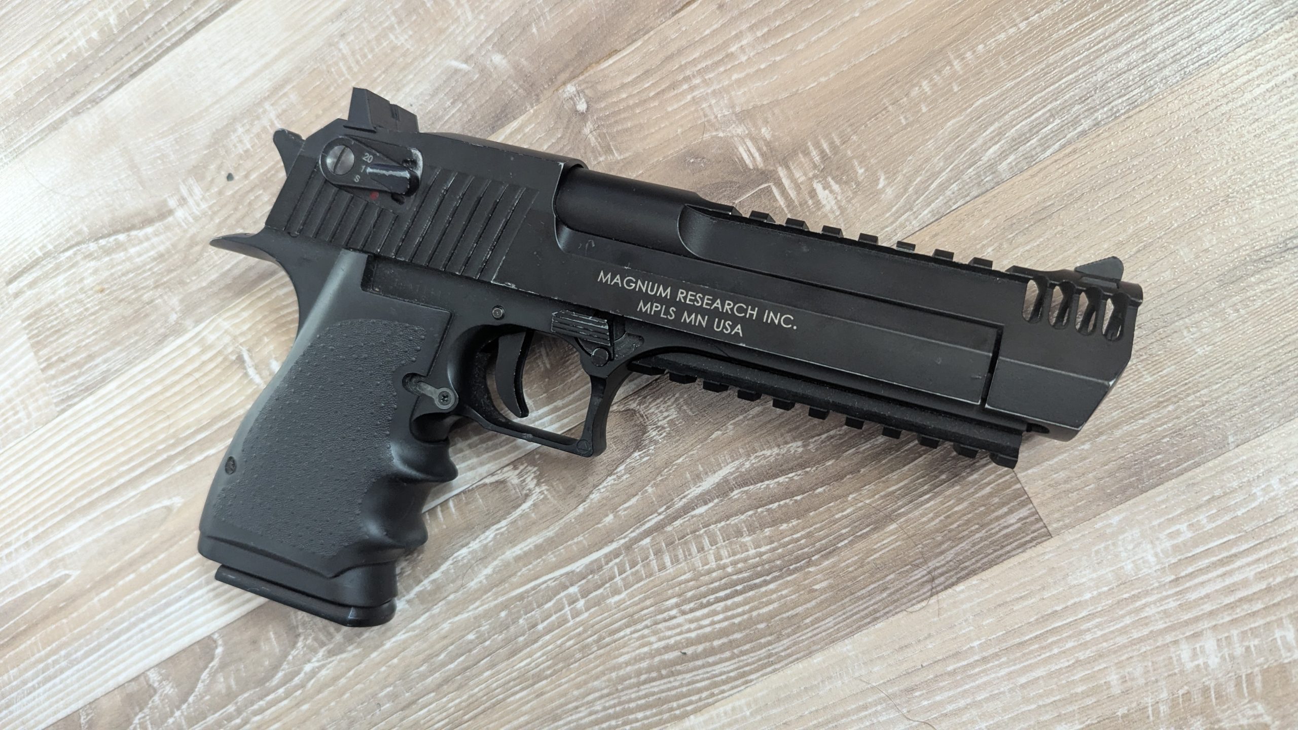 Desert Eagle L6