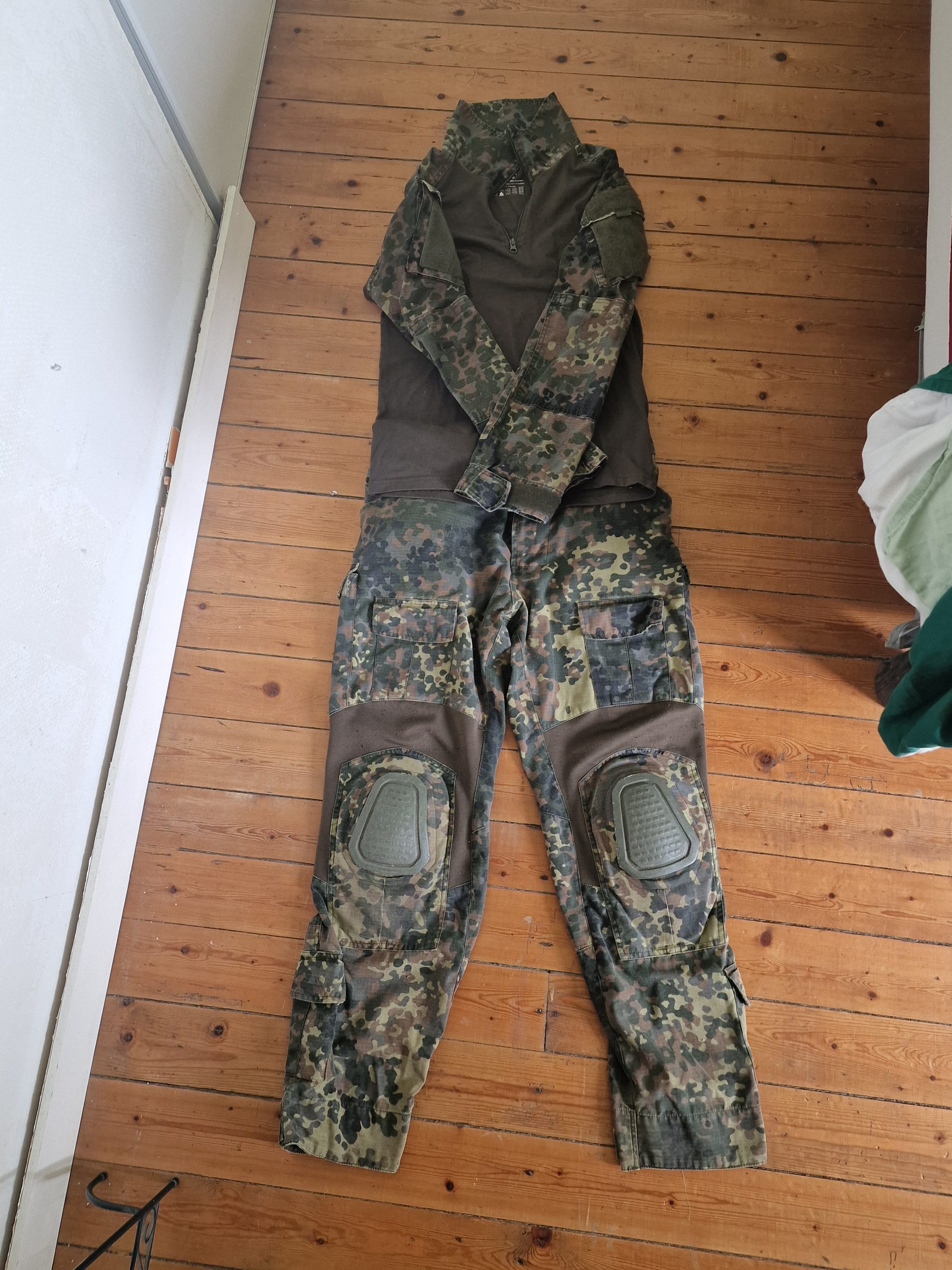 Tenue flecktarn invader gear