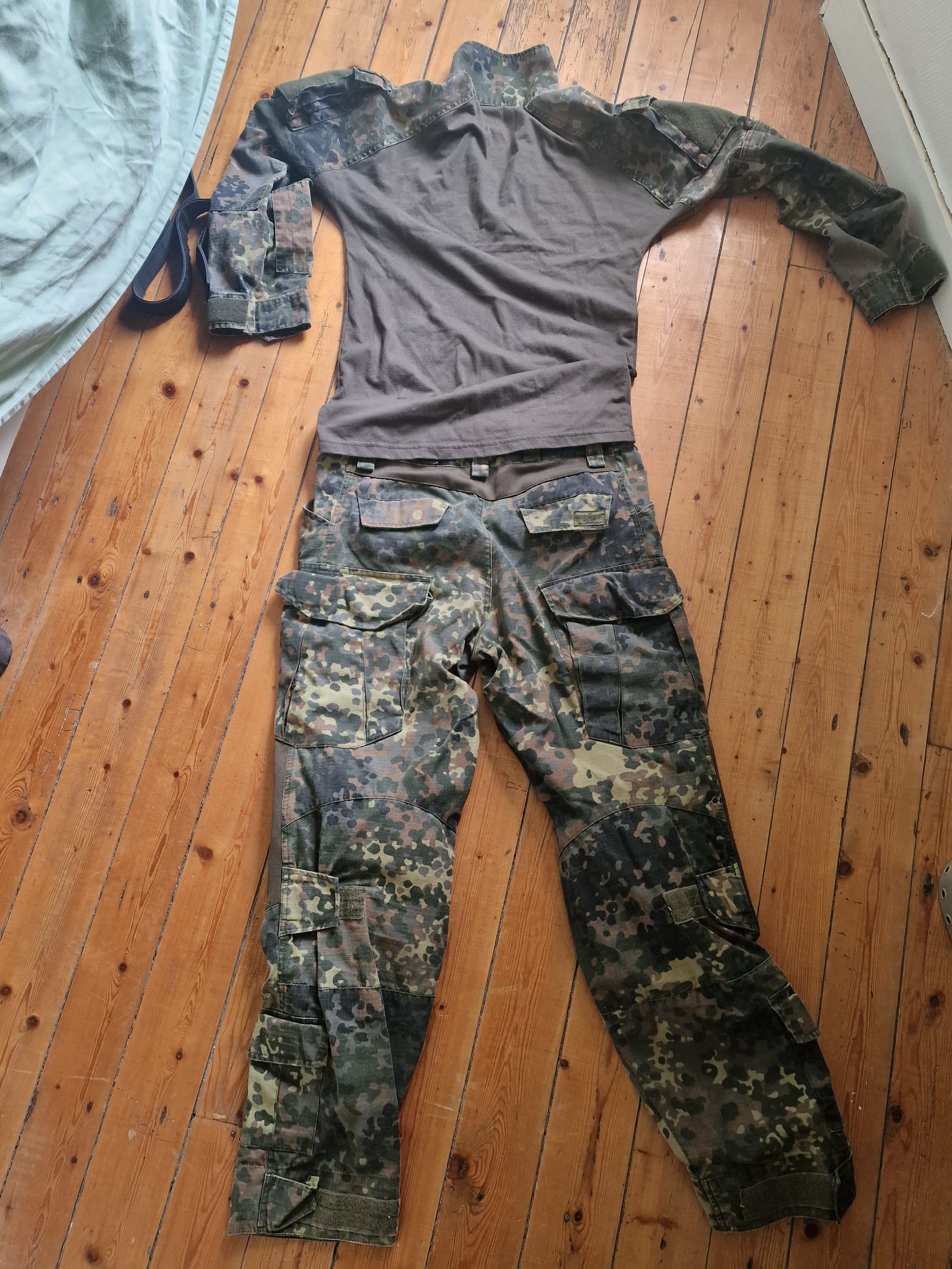 Tenue flecktarn invader gear