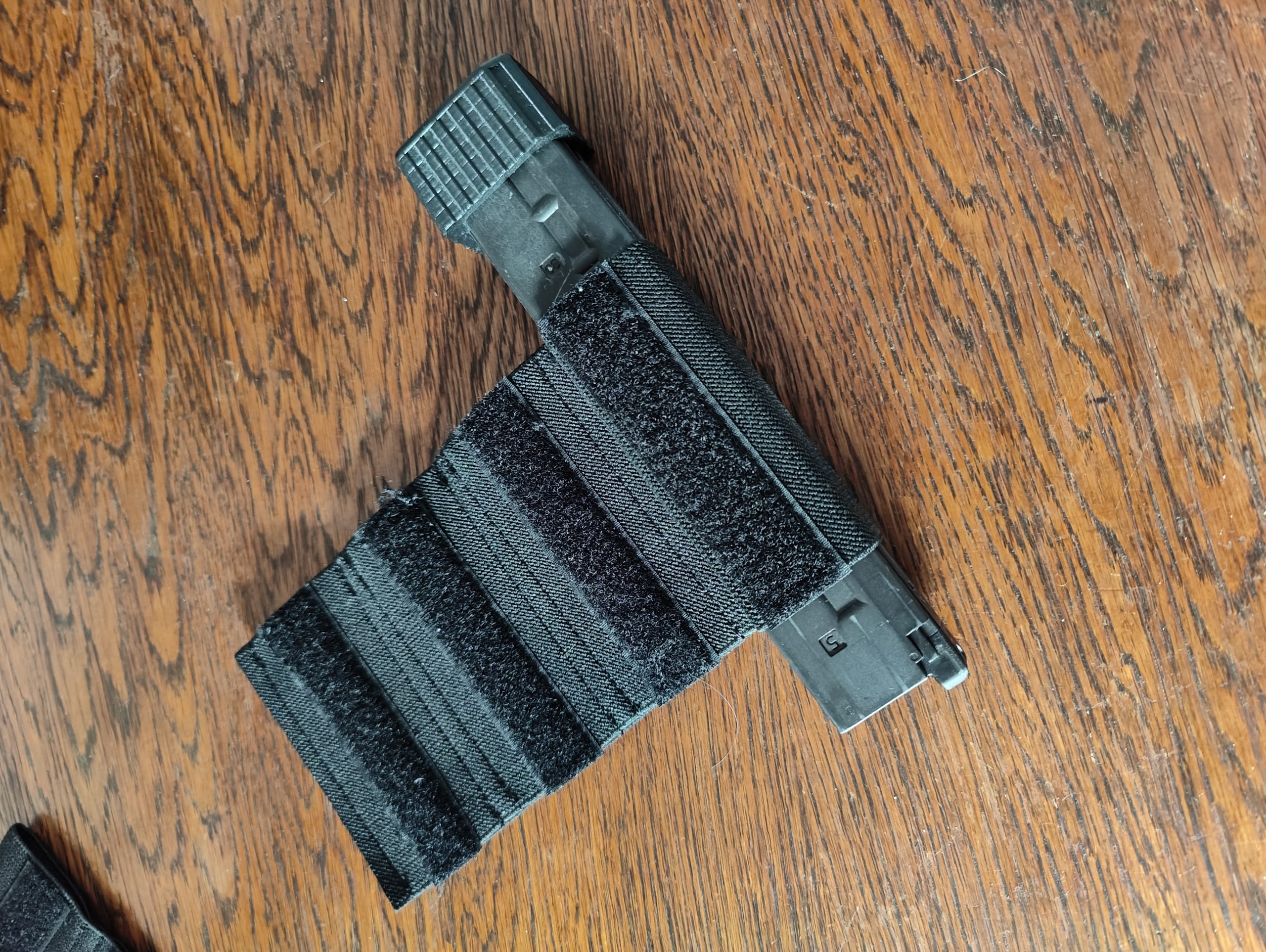 inser velcro SMG