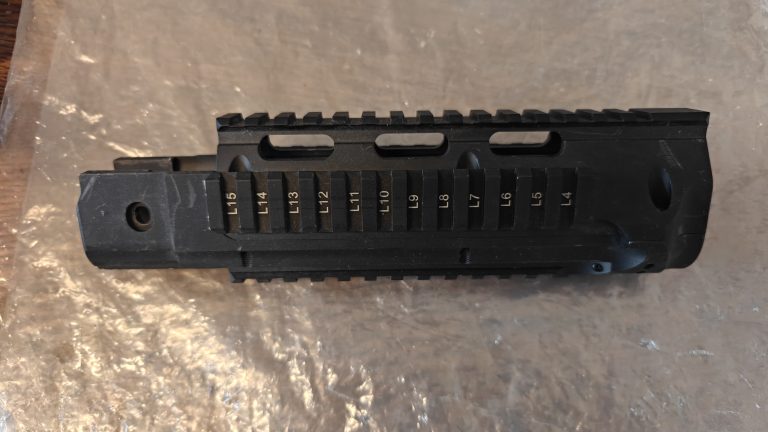 Garde Main FAL ou SA58 Classic Army