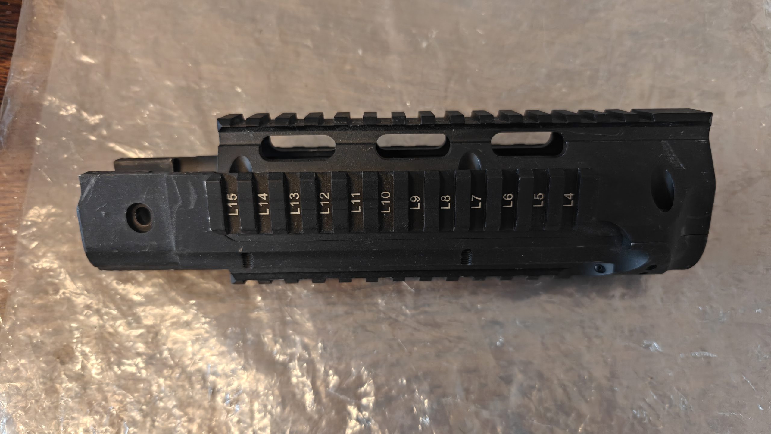 Garde Main FAL ou SA58 Classic Army