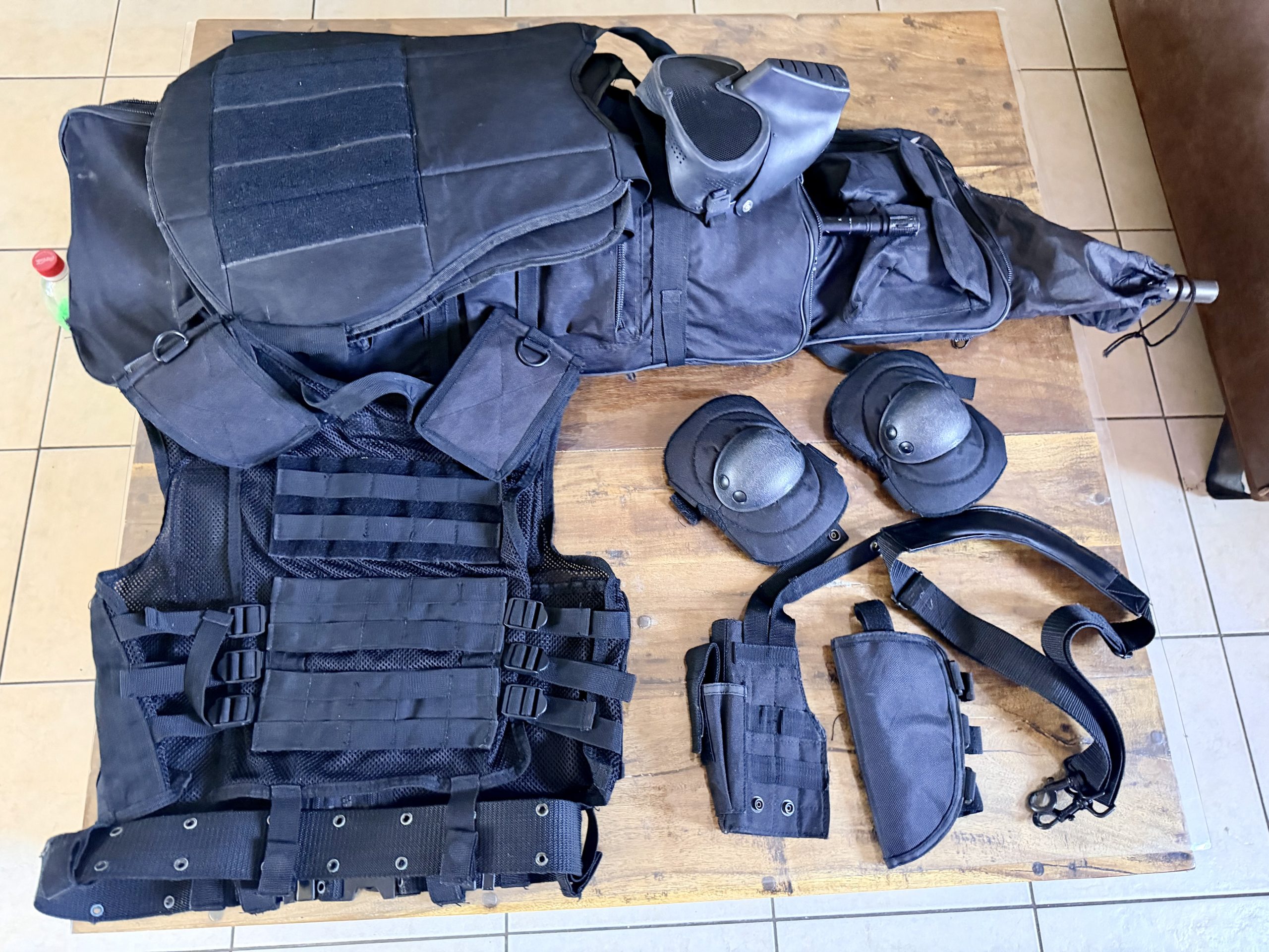 Pack Complet Airsoft – Réplique M4 Colt, Fusil Sniper Type L96 & Équipement Tactique Tactique