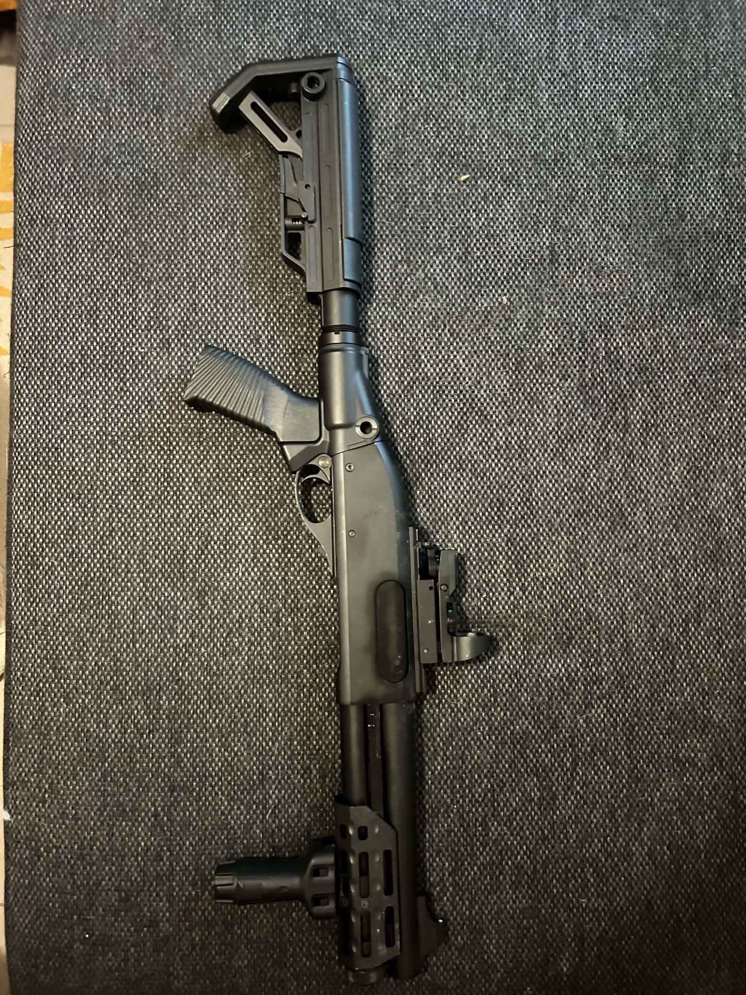 Fusil à pompe golden Eagles