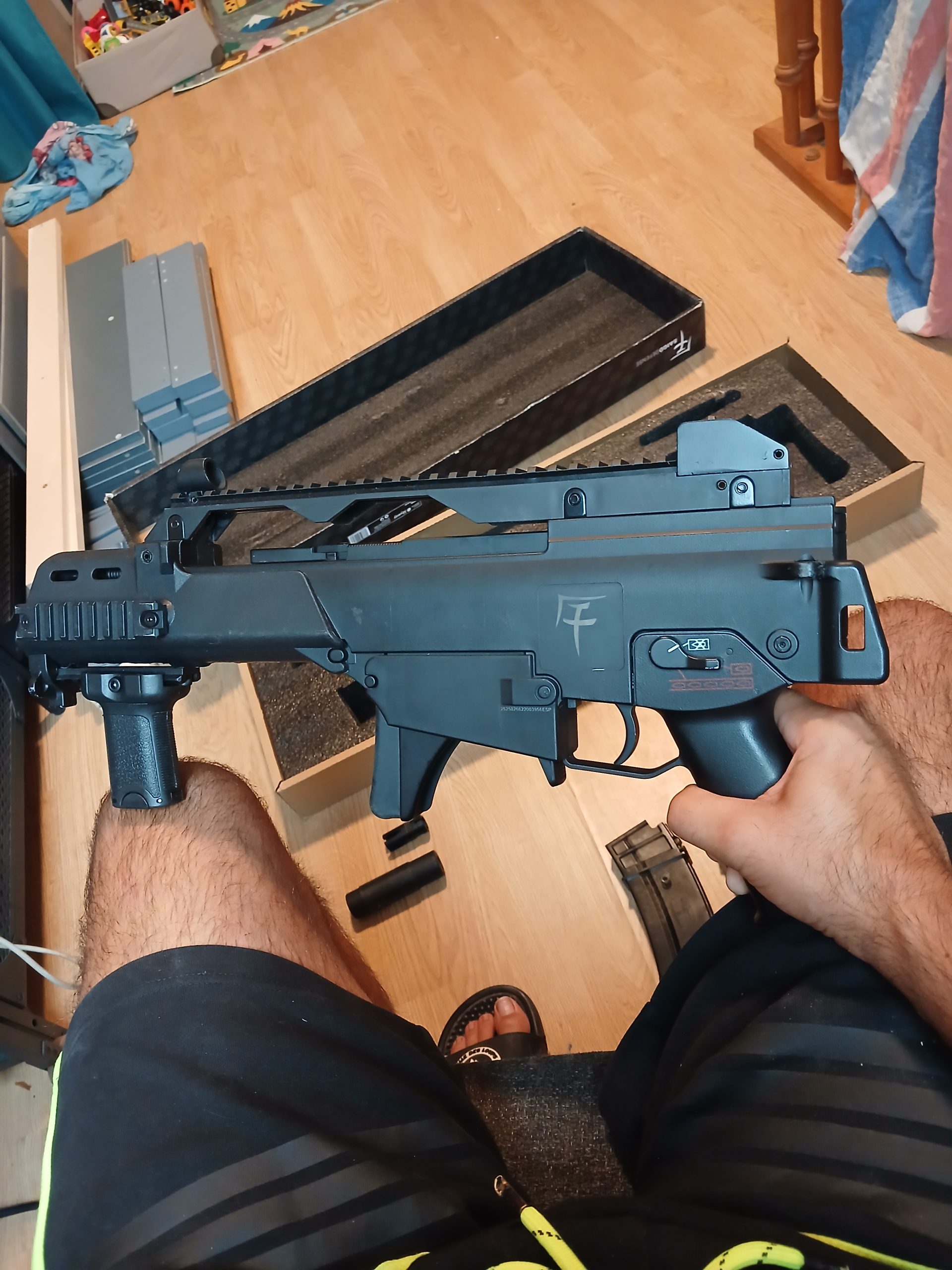 G36 + 2 chargeurs + accessoires