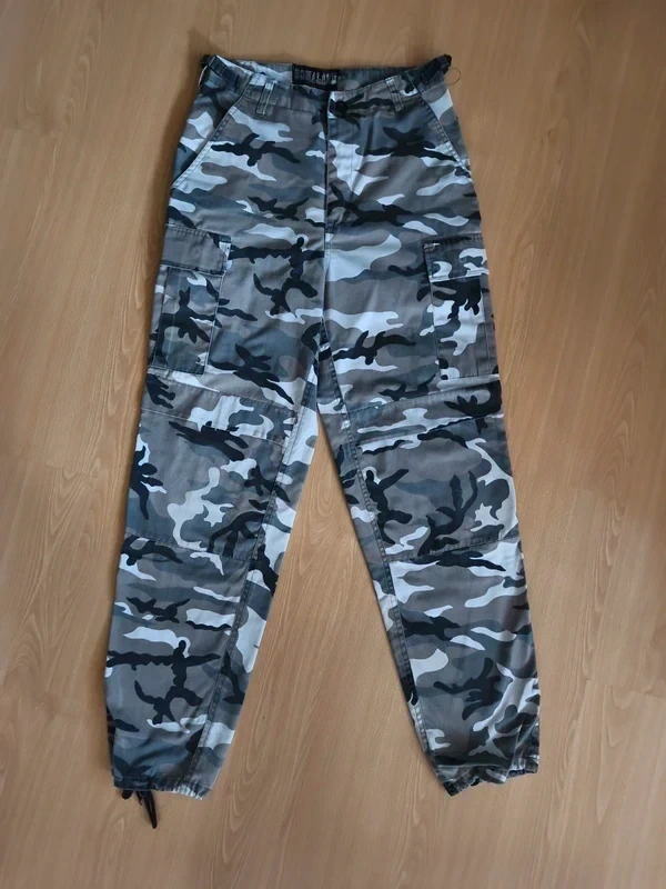 Pantalon cargo camouflage