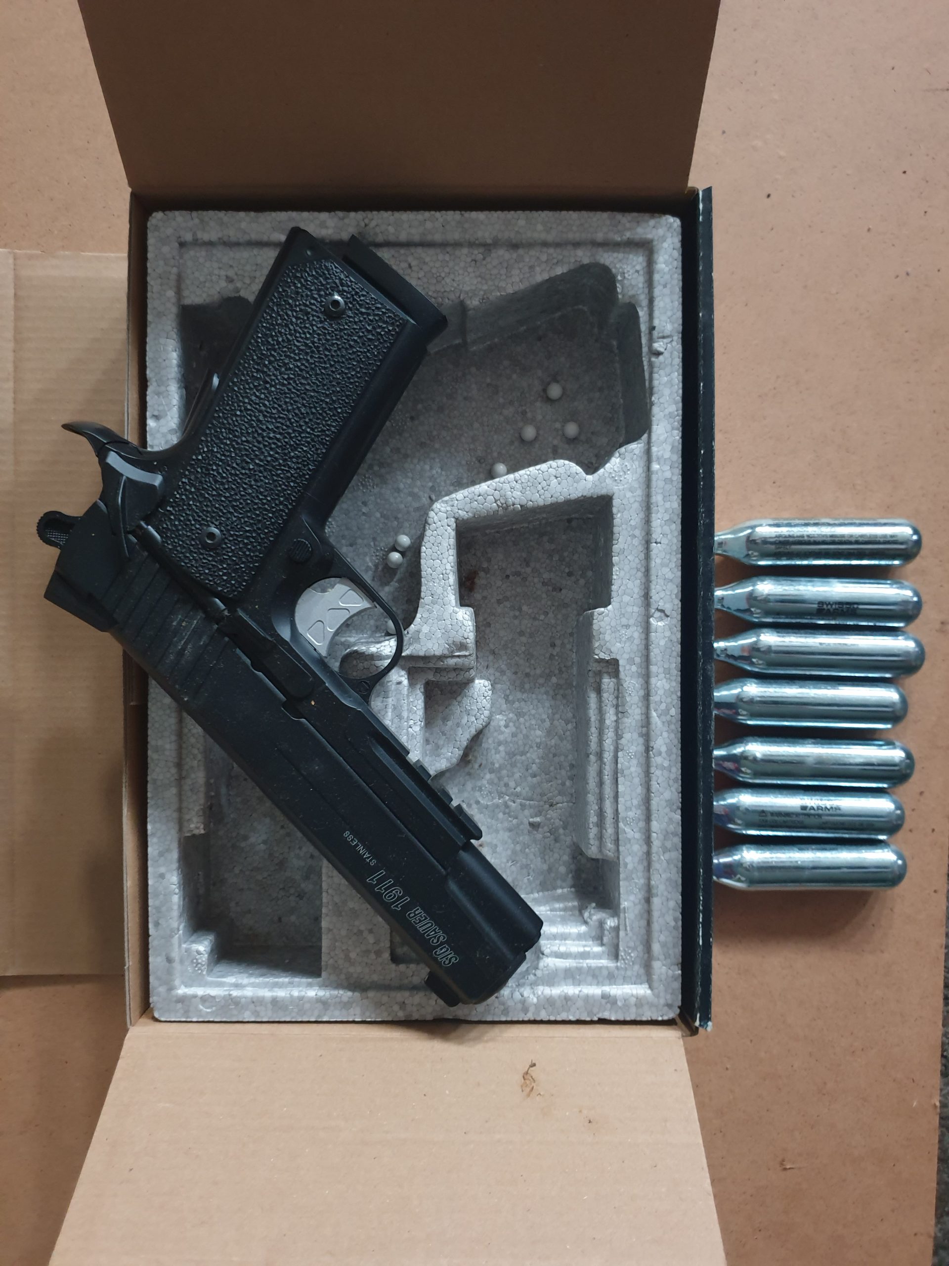 Sig sauer 1911 CO2