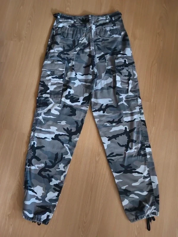 Pantalon cargo camouflage