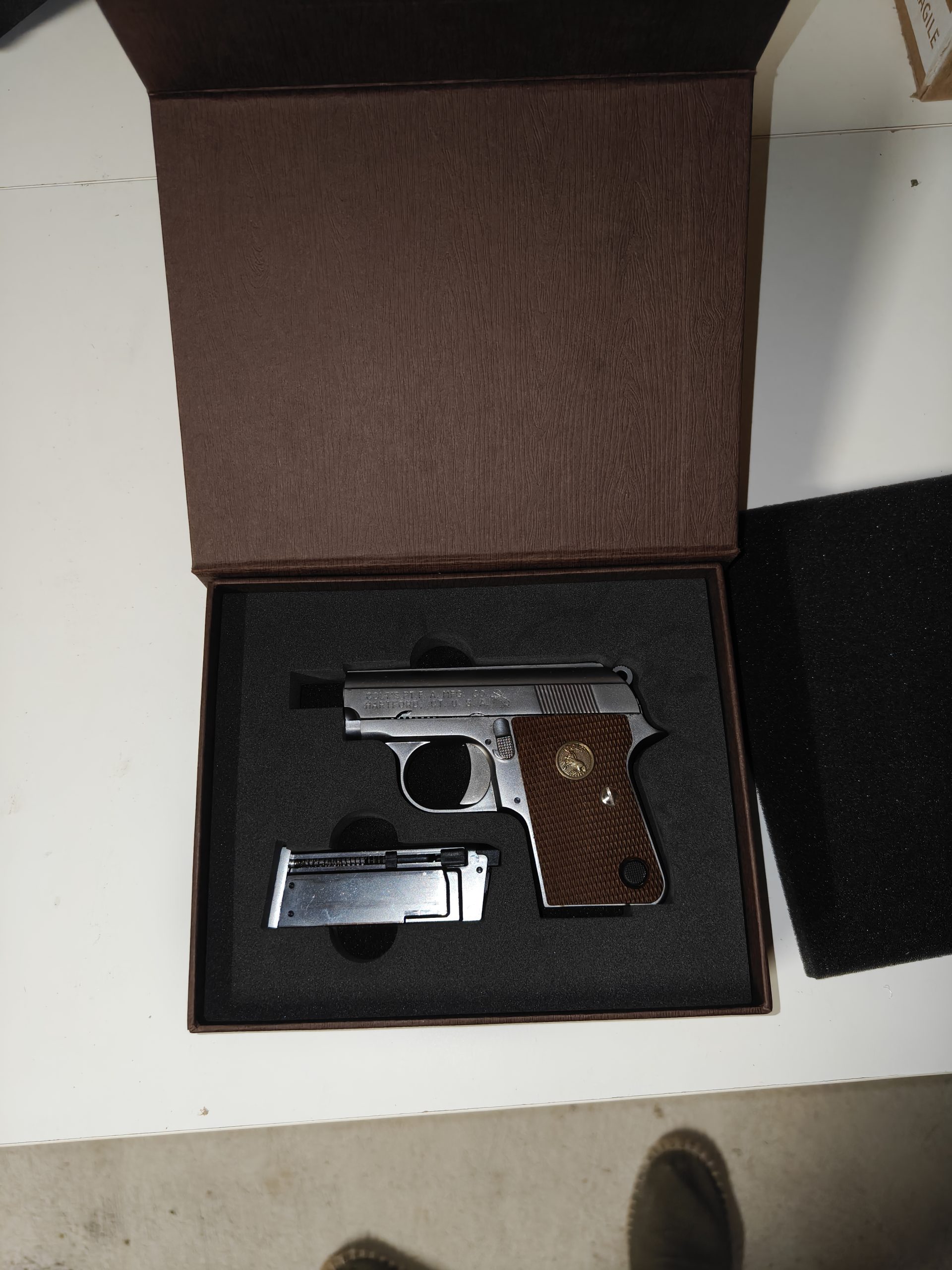 Vend colt mini