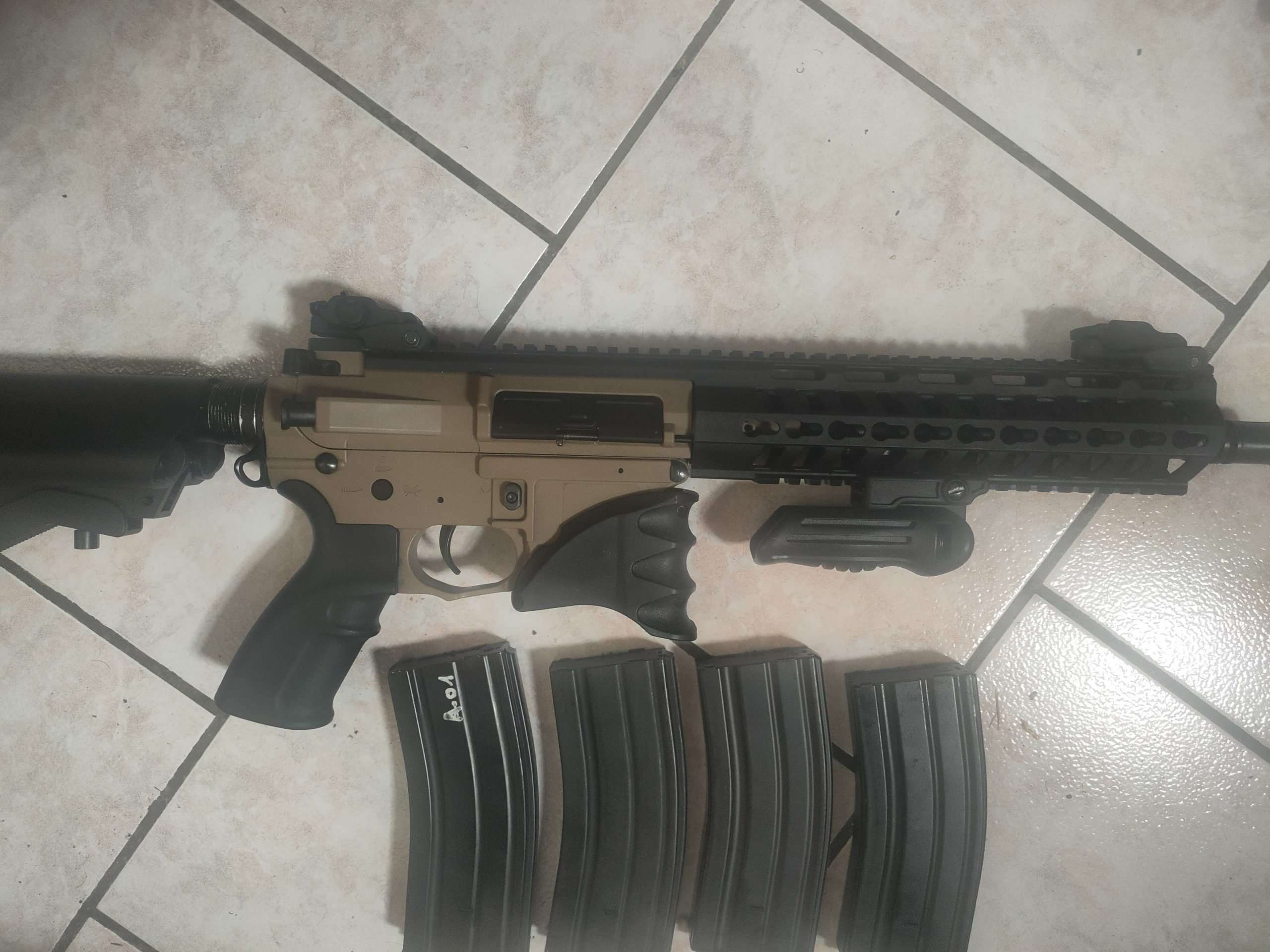 Réplique M4 LONEX aeg
