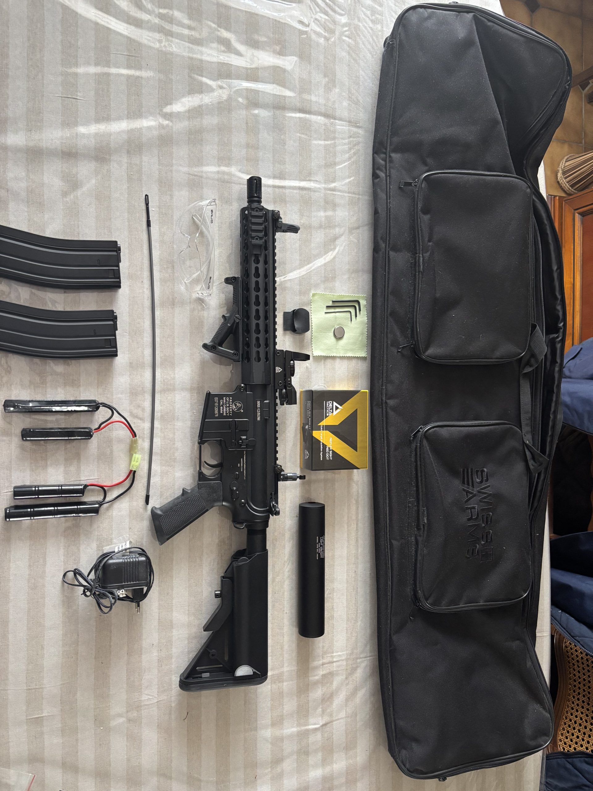 Colt M4A1 Short Keymod Airsoft + accessoires + lot complet – Full métal