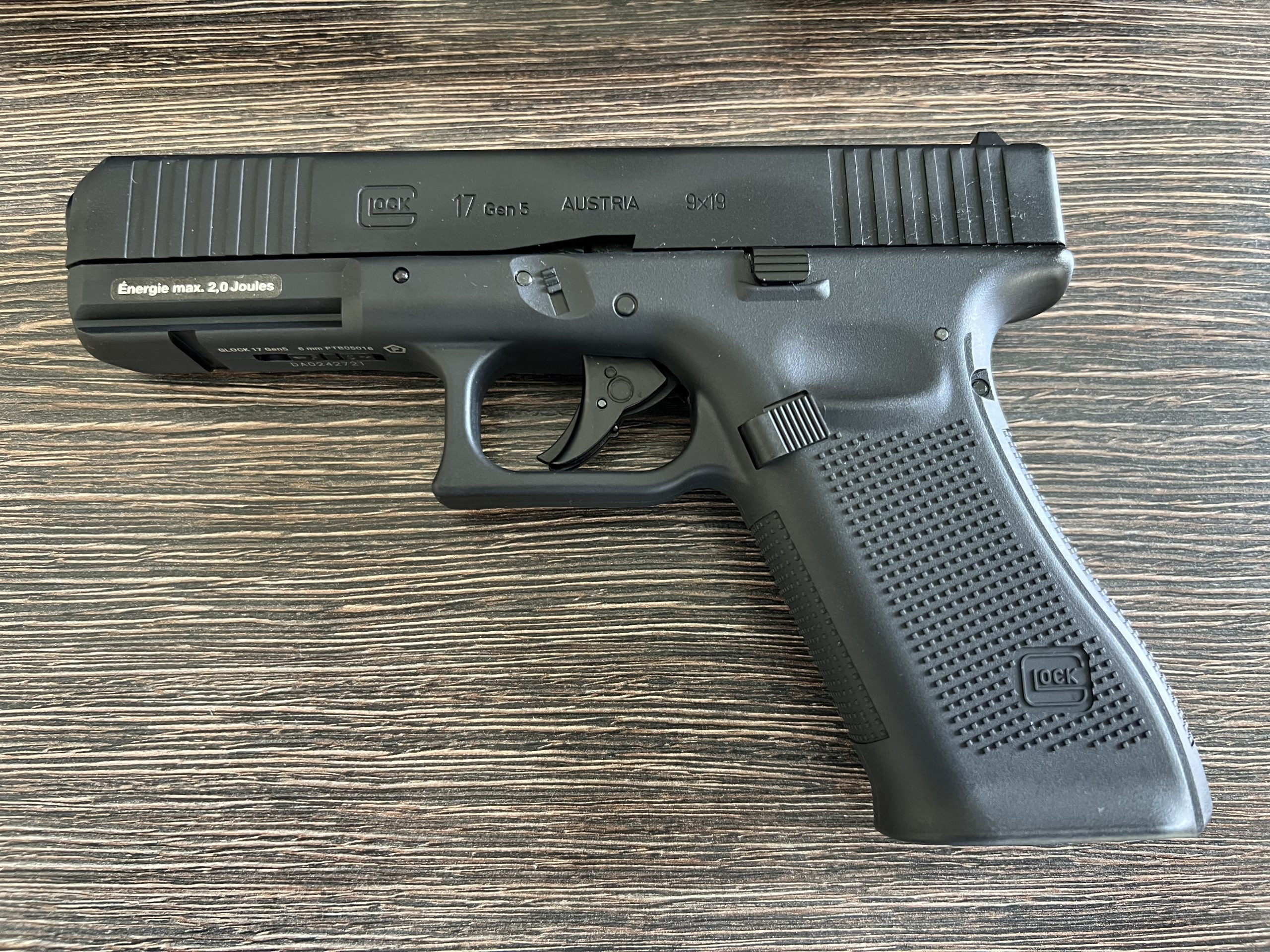 Pack complet GLOCK 17 Gen 5 6mm (mallette, billes, sparclettes)