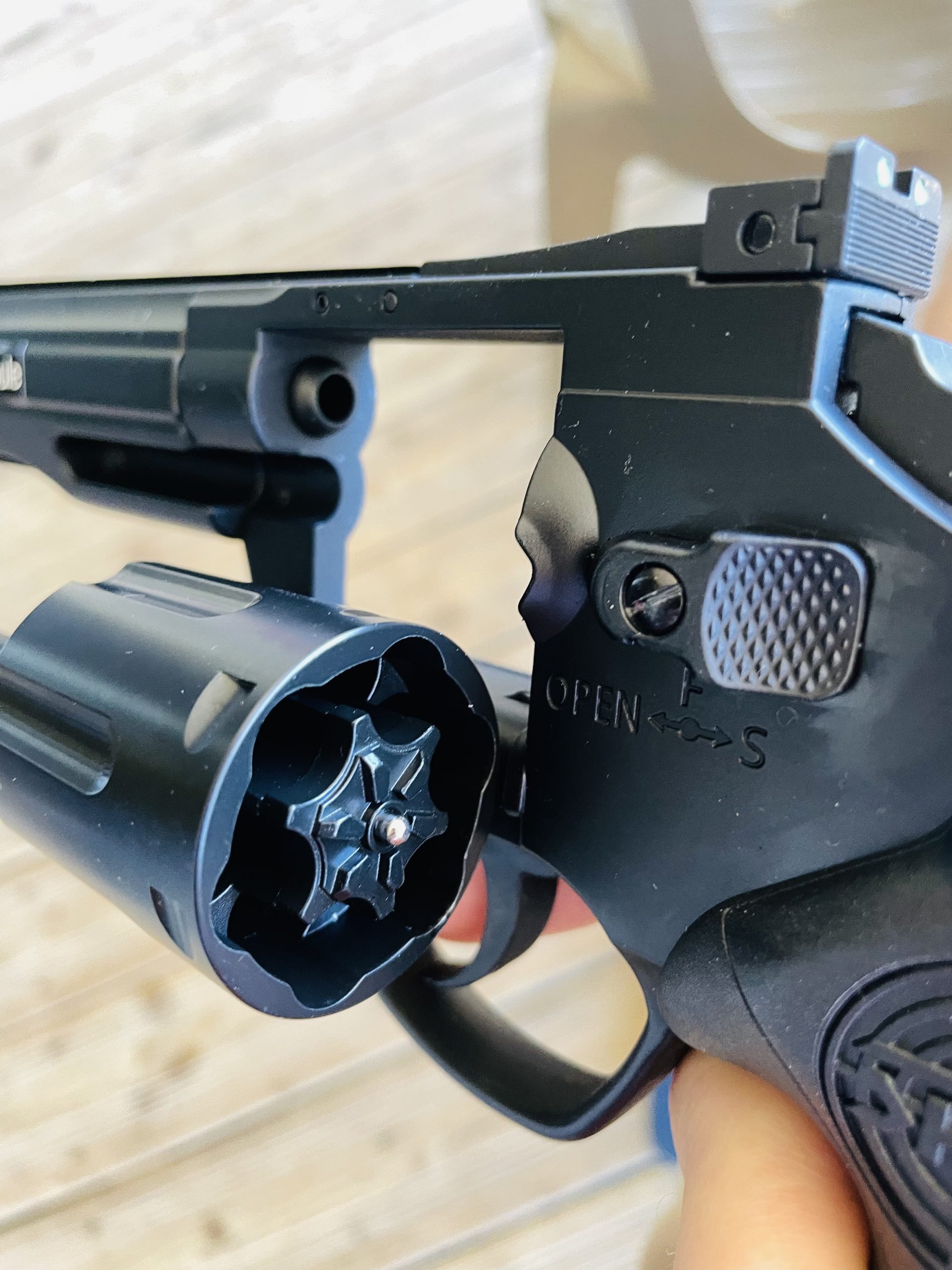 SRC TITAN 6" CO2 Full Metal Airsoft Revolver Black ! Neuf