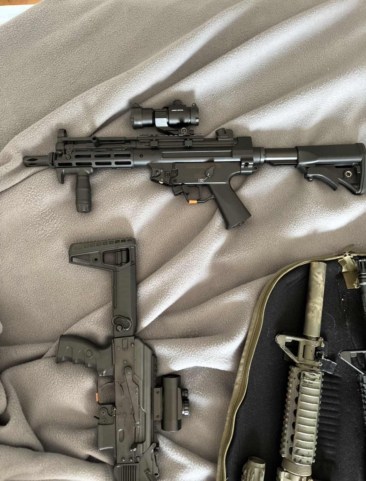 Réplique AEG, GBB en lot ou au détail plus de photos en privé !