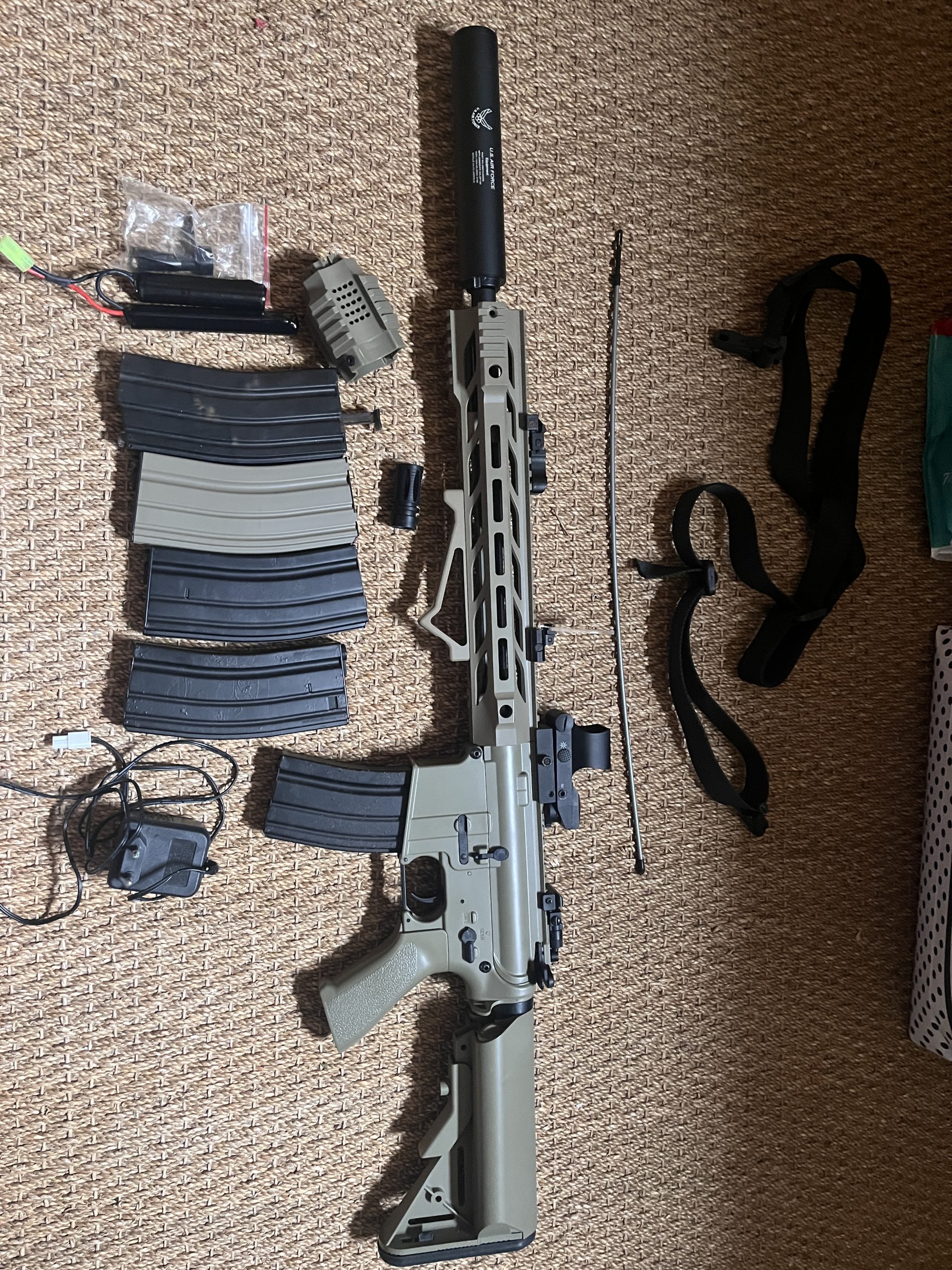 Cyma M4 GRY AEG (CM518 / Tan)