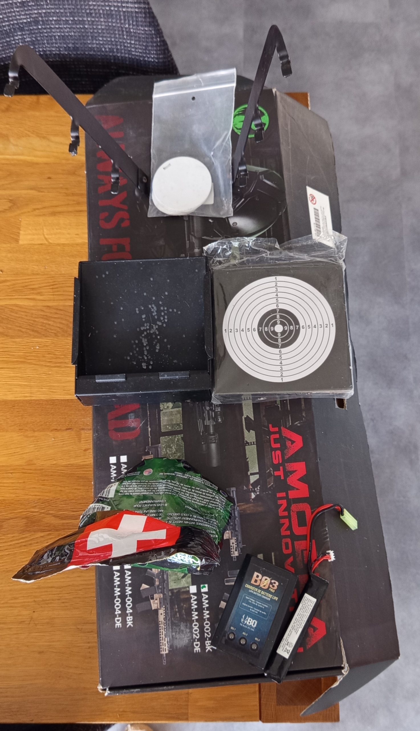 ​[Pack] Ares Amoeba Mutant AM-003-BK + Red Dot Victoptics Z1 + Batterie LiPo & Chargeur