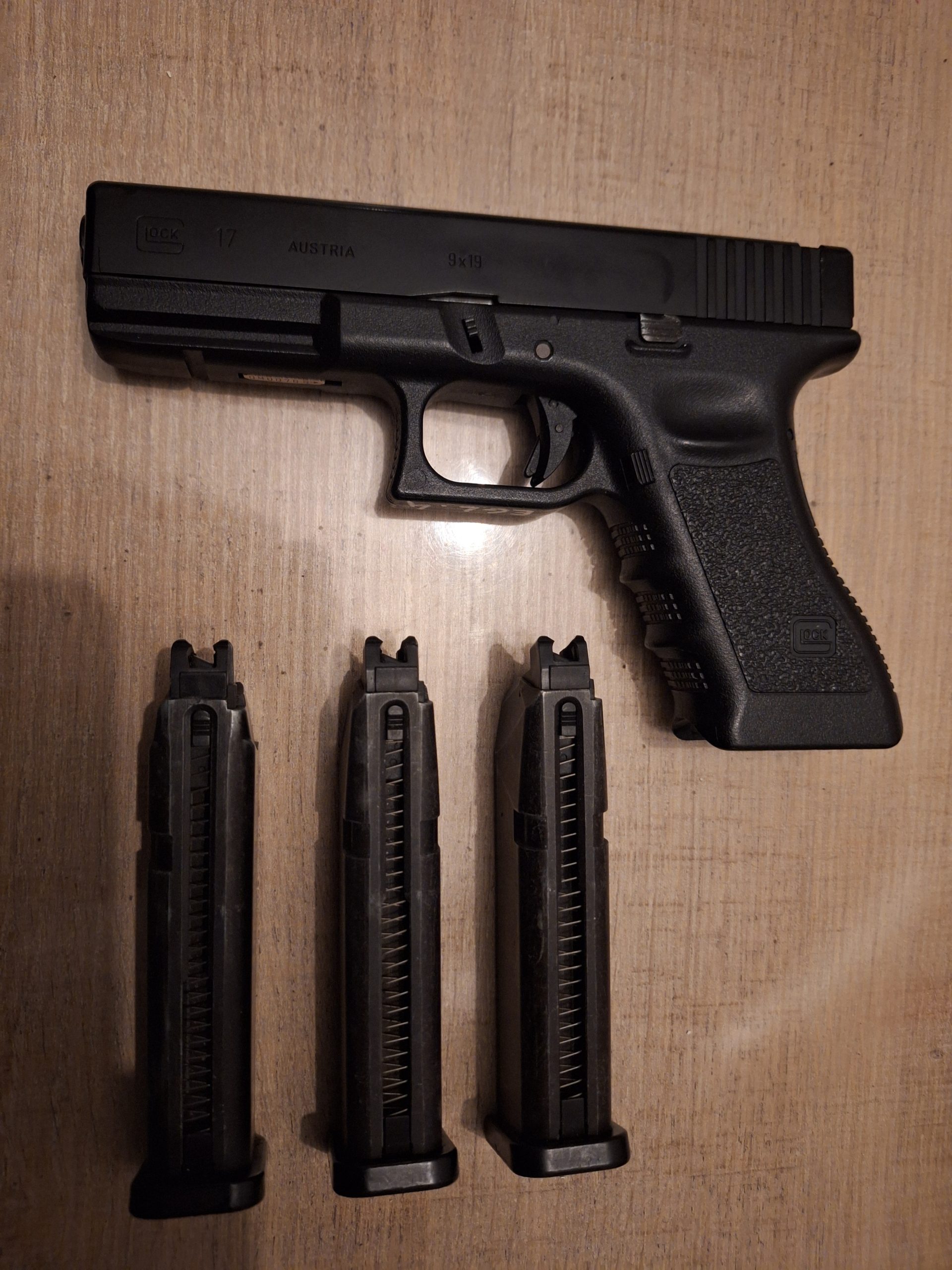 Glock 17 TM