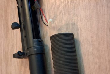 MP5 SD6 CYMA Full Metal – 2 chargeurs + mallette