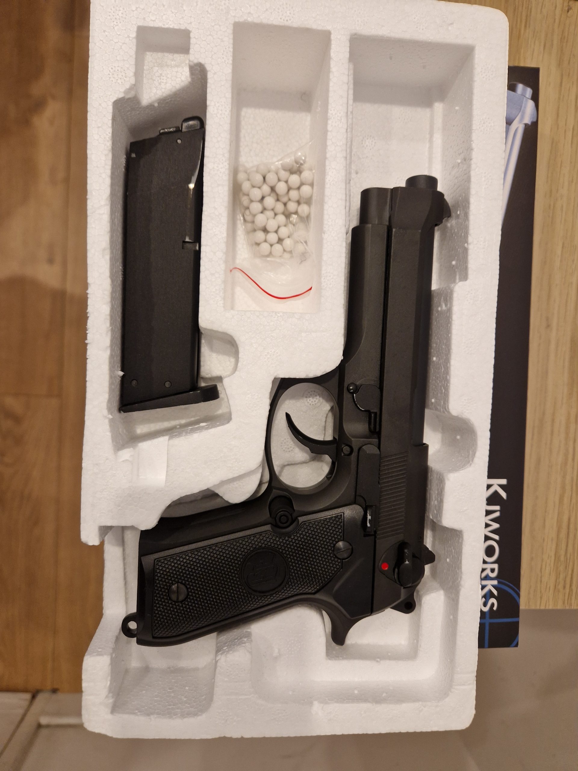 Réplique Airsoft M9 Heavy Weight KJW – Version Gaz (Avec boîte)