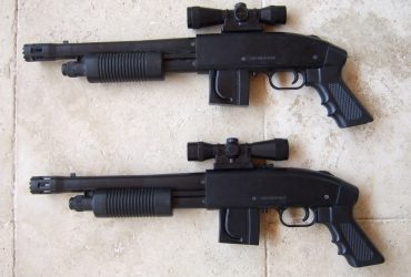 Lot de 2 Fusils à Pompe Mossberg M590 Spring Powered Cybergun