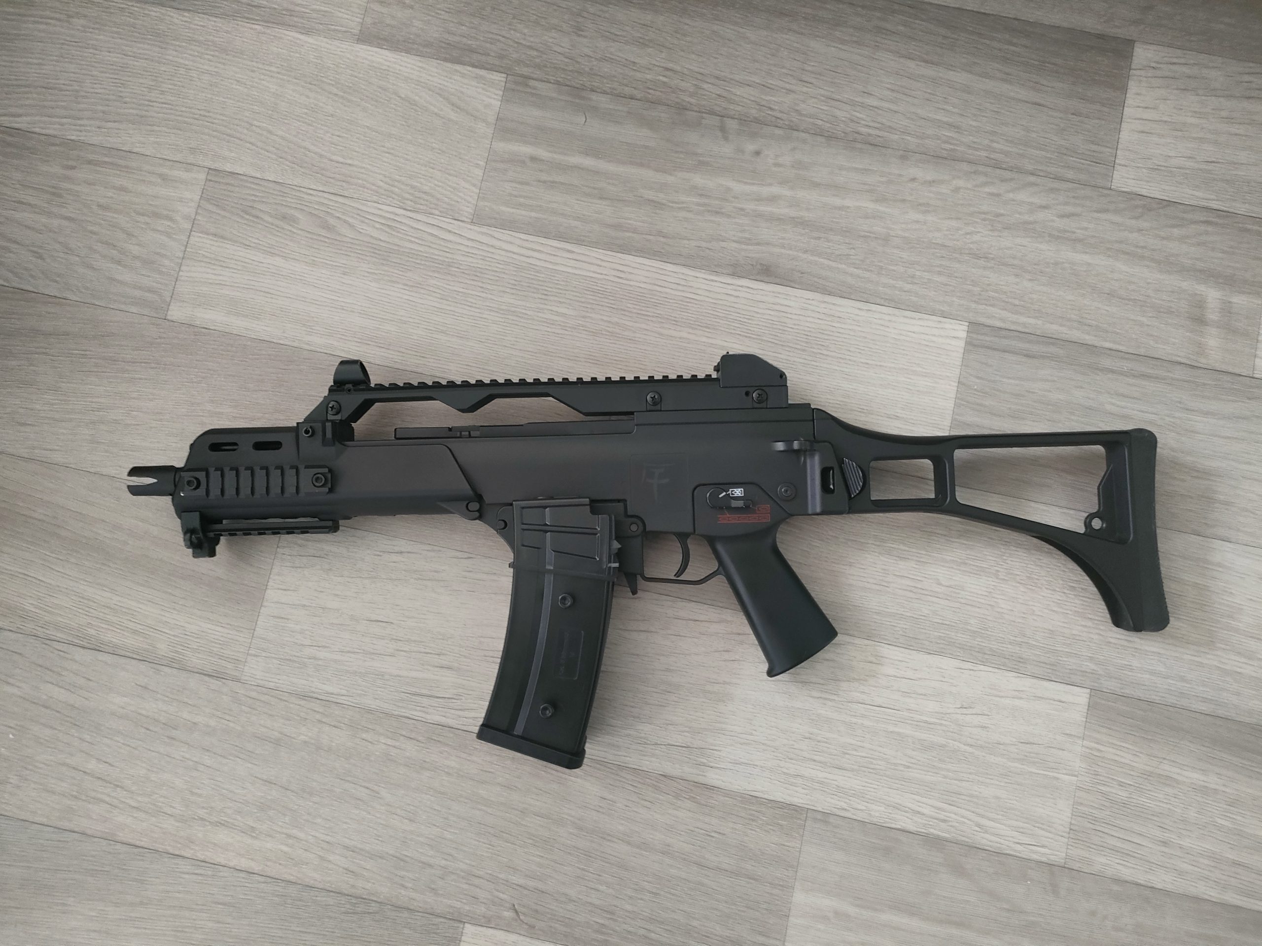 HK G36C Upgradé + 2 Chargeurs et 2 Batteries