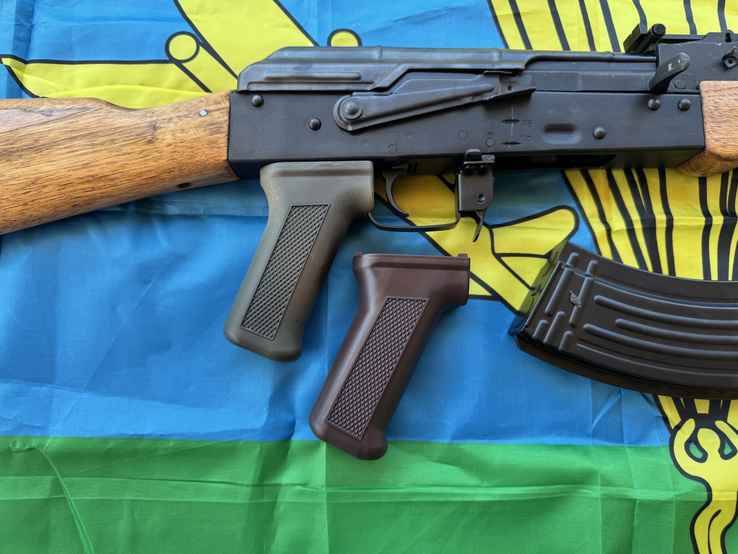 AKM E&L PLATINUM