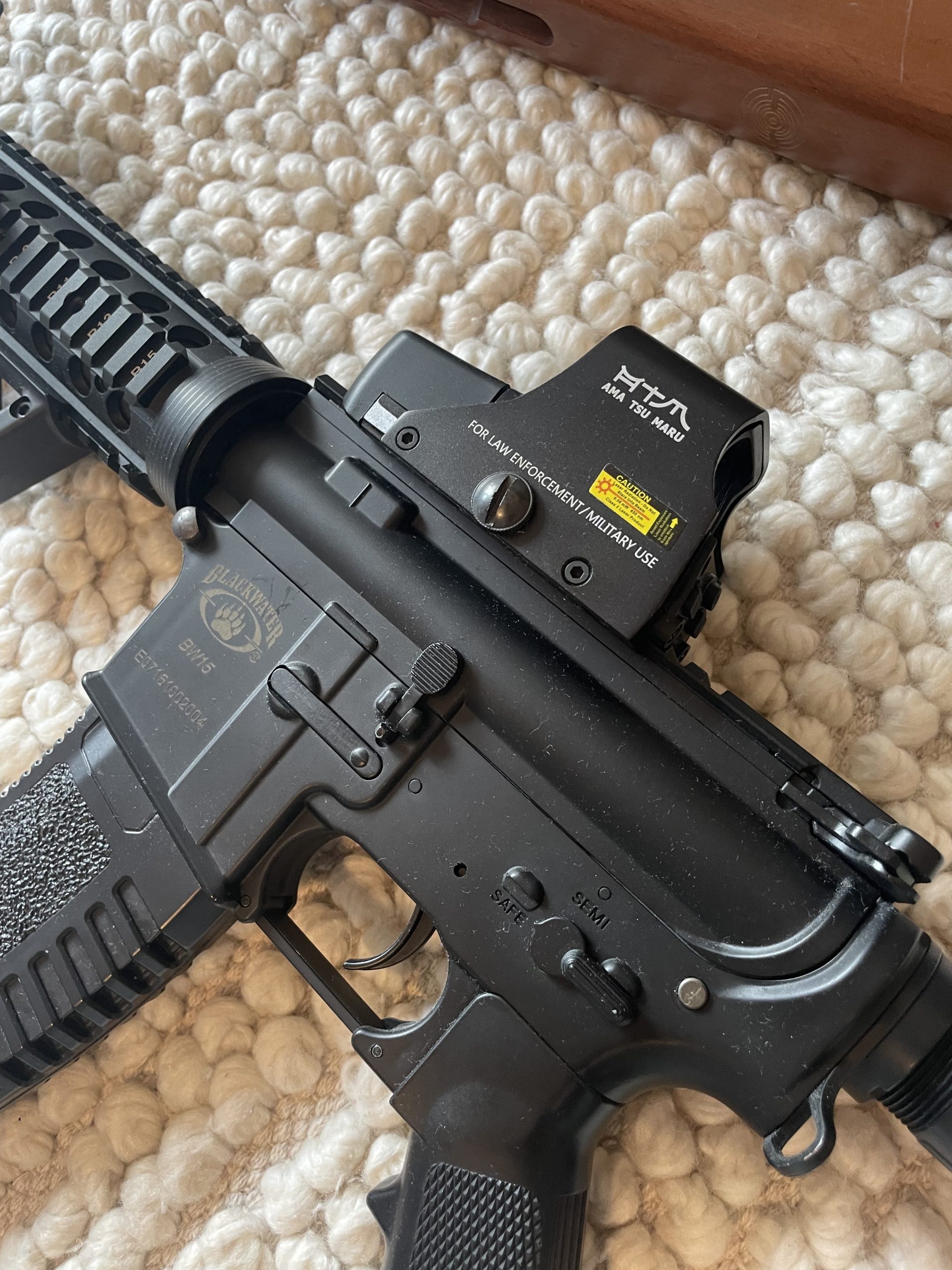 M4 BW15 Blackwater + chargeurs + laser + viseur holographique