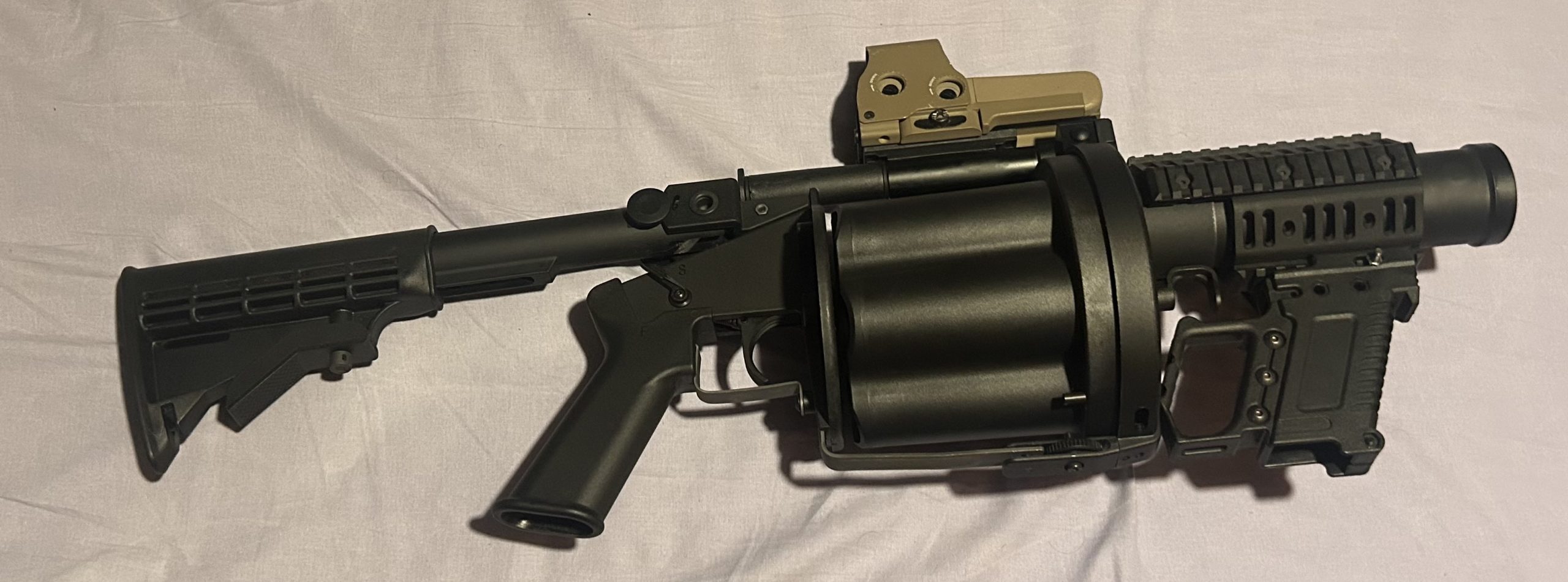 Lance-grenades MGL Noir ICS + Grenade Airsoft Innovations 40 Mike Magnum