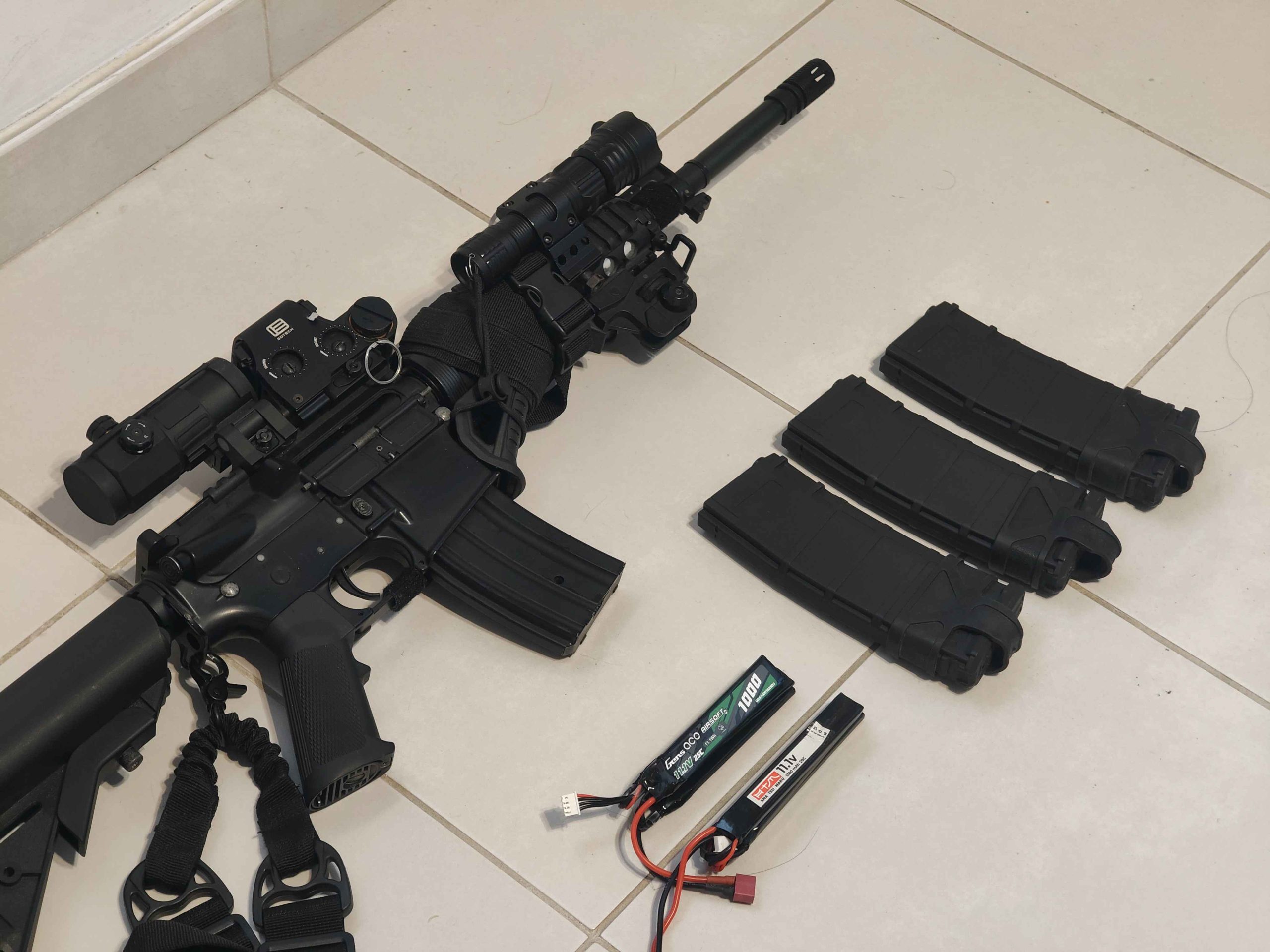AEG CQBR M4 Cyma full-metal UPGRADED ( M4A1 / AR15 )