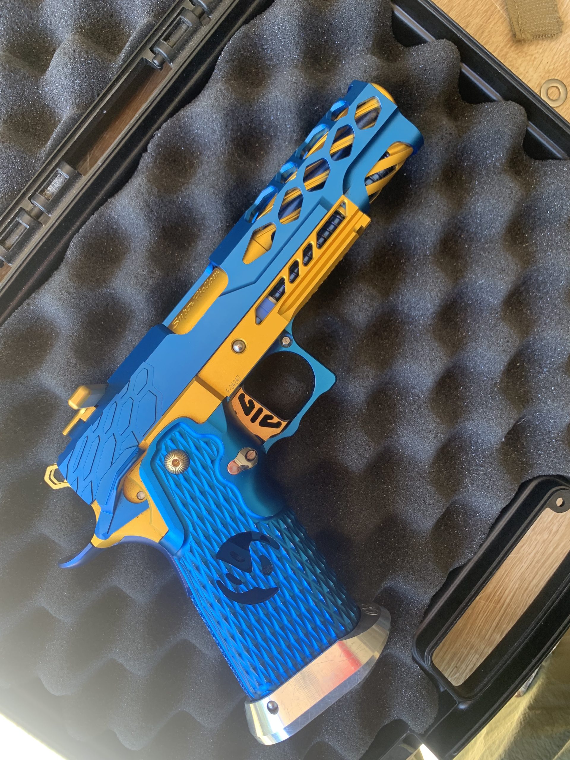Hi capa full custom R.R.A Airsoft ÉCHANGE UNIQUEMENT