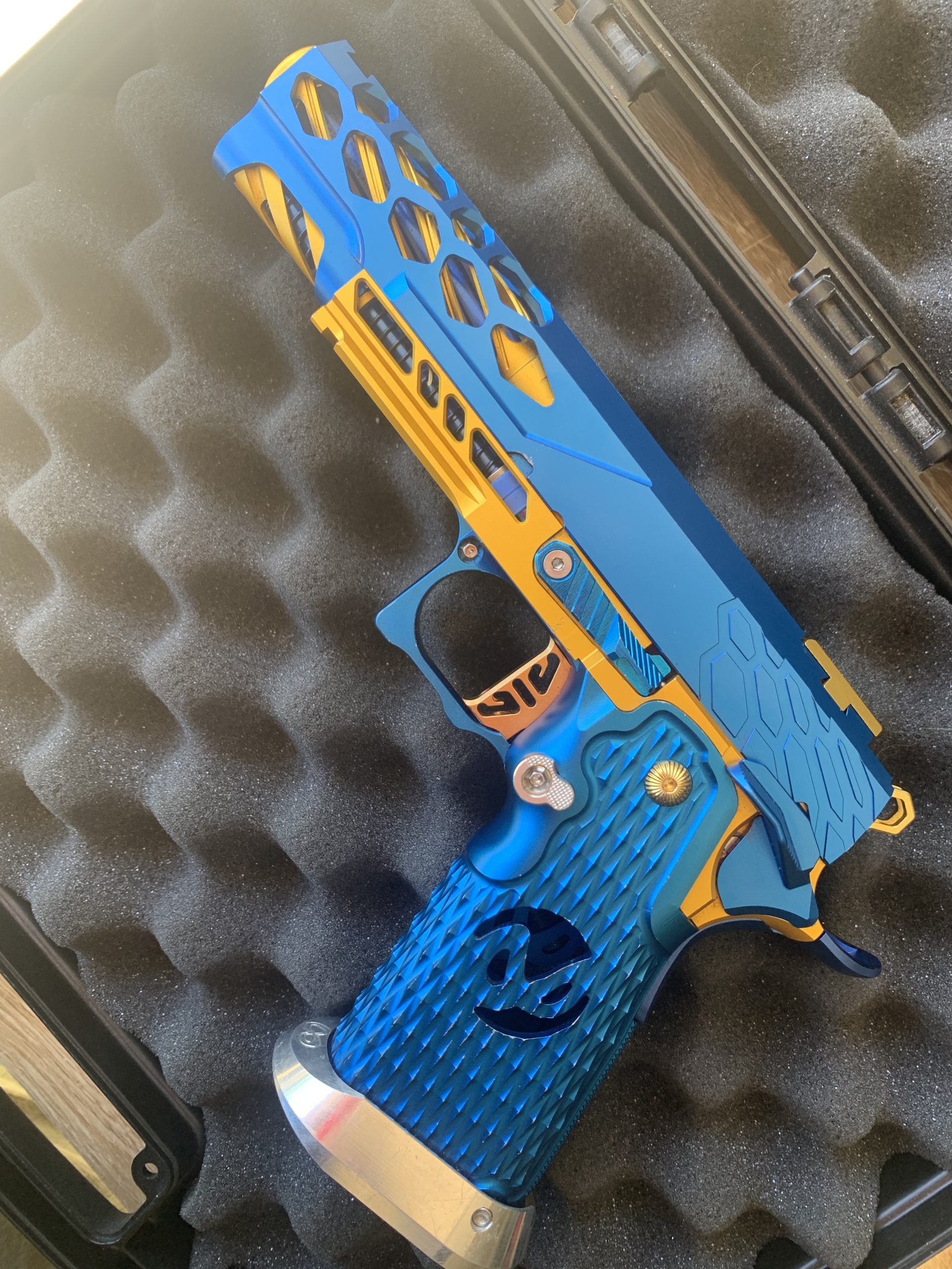 Hi capa full custom R.R.A Airsoft ÉCHANGE UNIQUEMENT