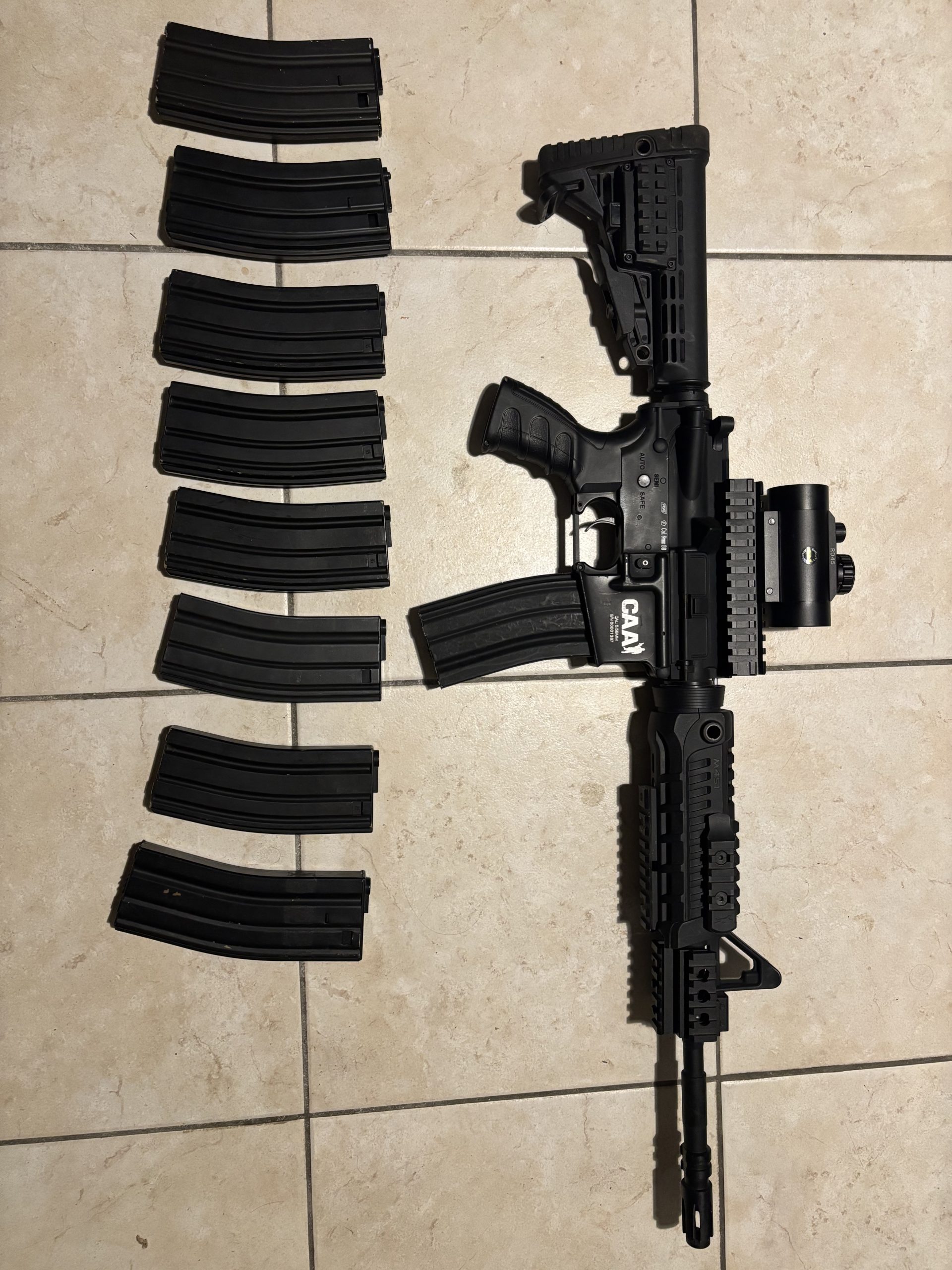 Réplique Airsoft M4 CAA M451 (AEG) + Pack Complet (9 chargeurs, Red Dot, LiPo)