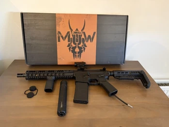 MTW Forged Tactical 10” avec point rouge Vortex Optics (neuf)