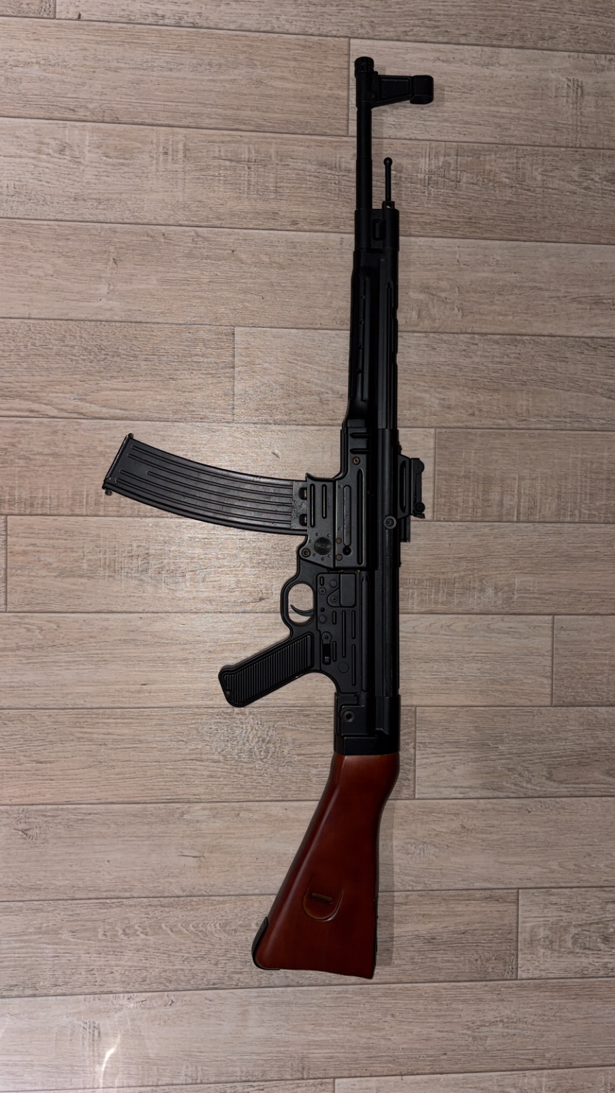 Stg44 ou Mp44 AGM full métal et bois
