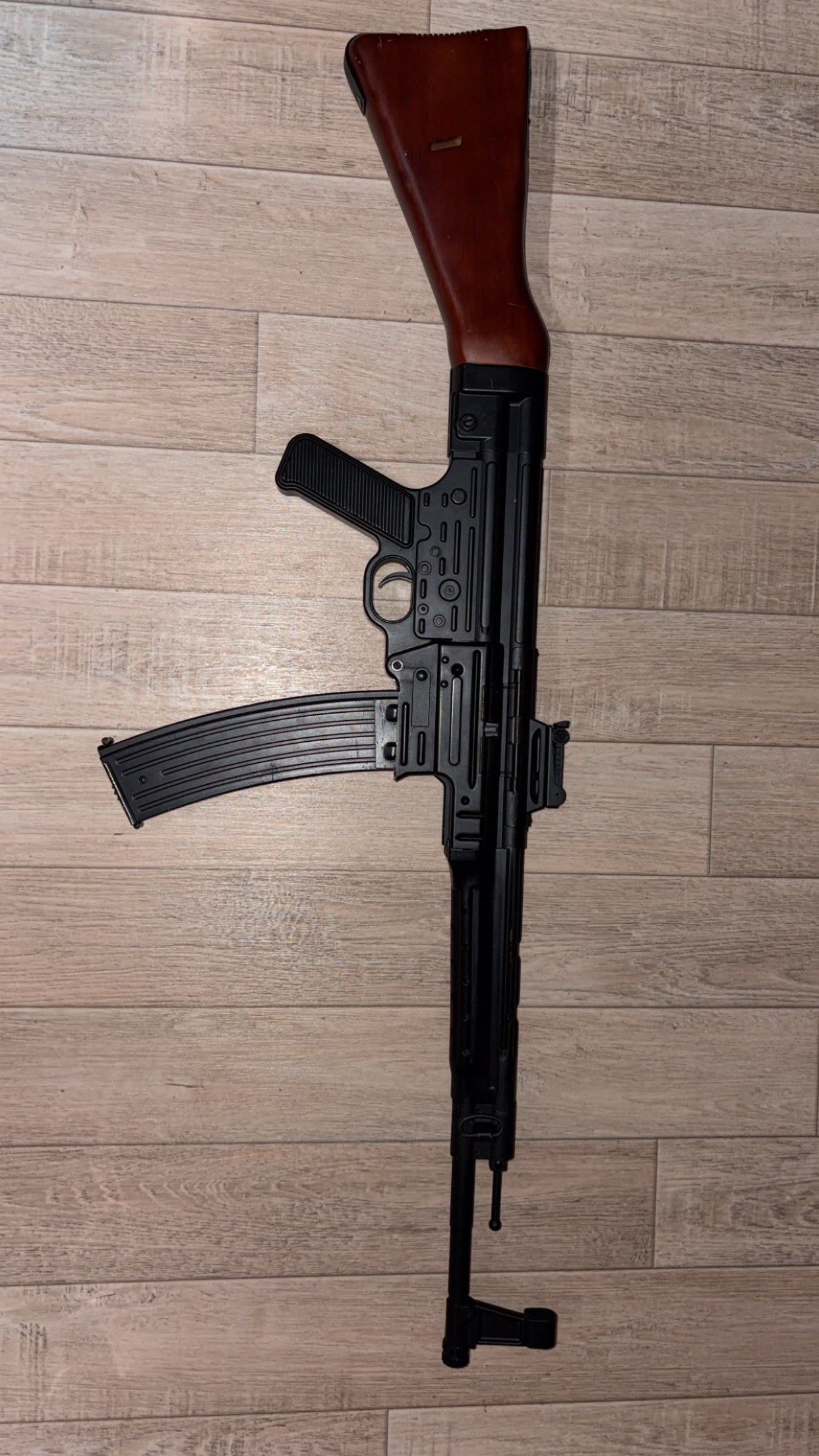 Stg44 ou Mp44 AGM full métal et bois