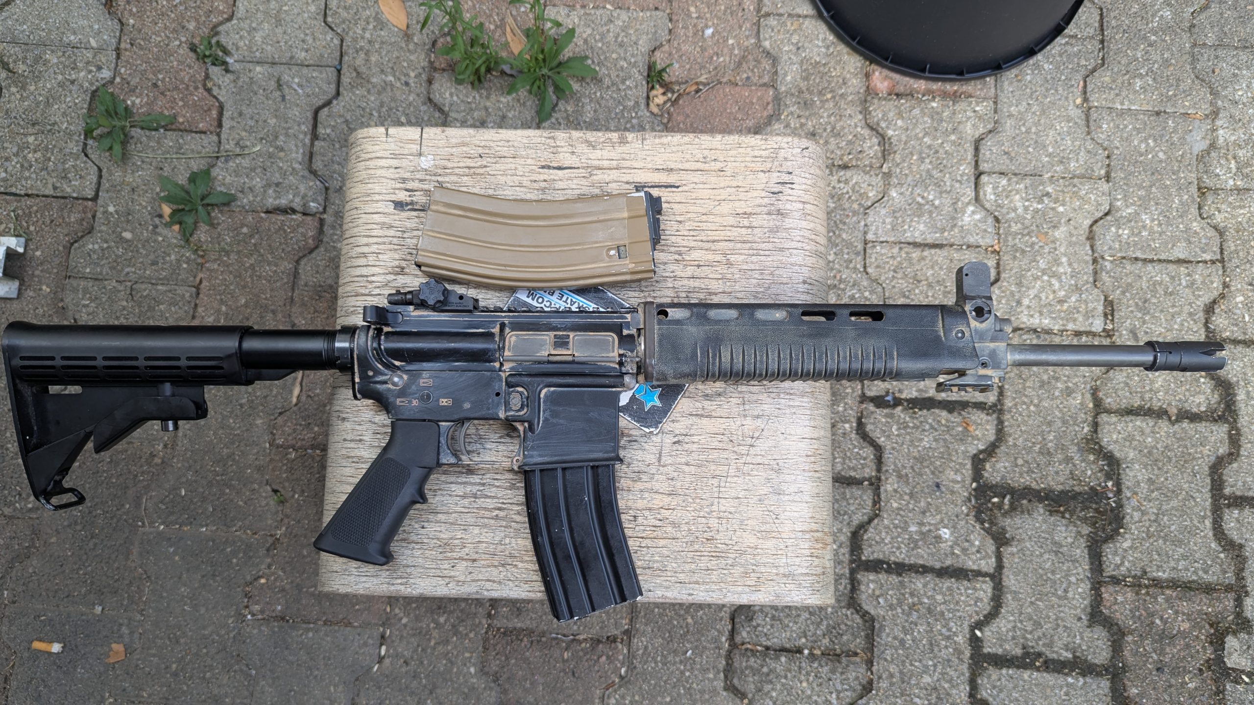 T91 / M4 Retro GBBR [We-Tech] & 2 chargeurs