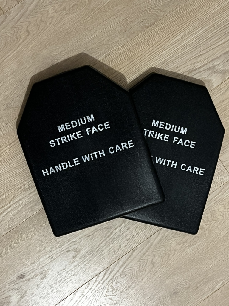 Lot de 2 fausses plaques balistiques SAPI Medium