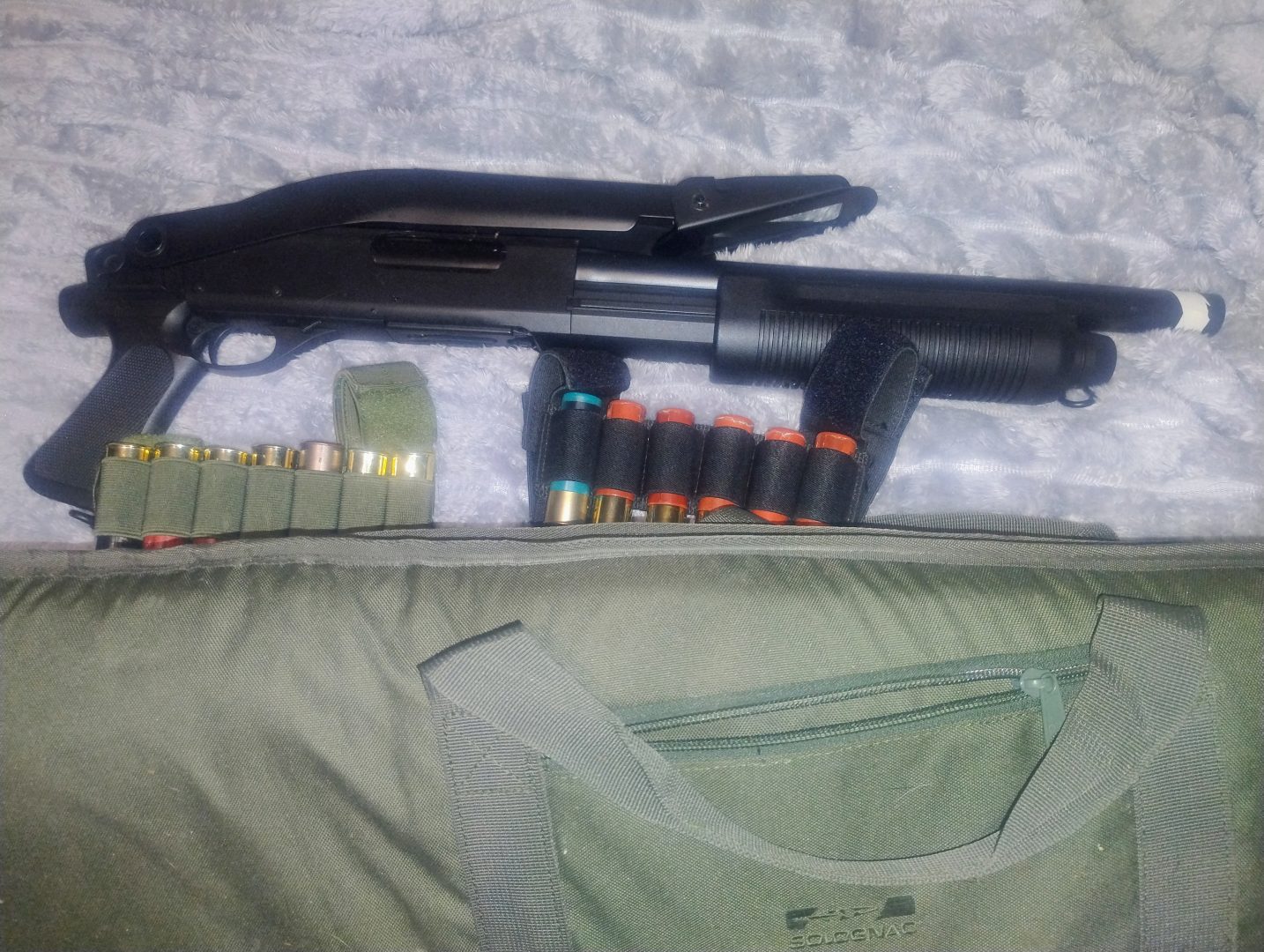 Fusil a pompe cyma