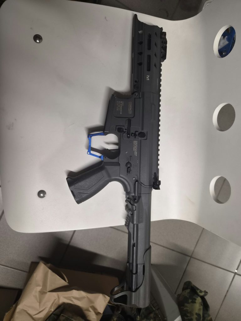 Arp 556 titan perun
