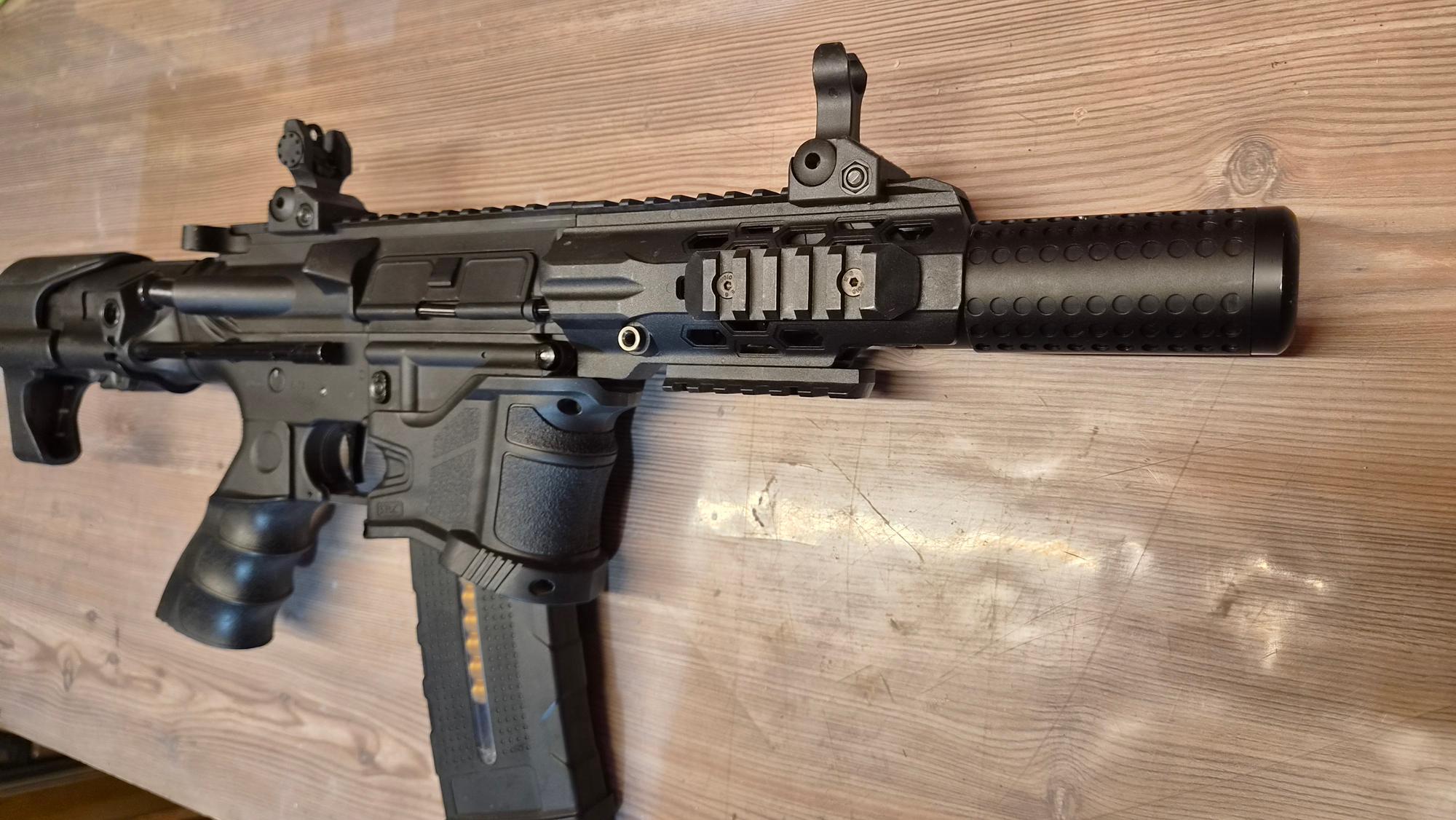 Fusil d'assaut SRC Falcon ZS équipé Mosfet BT programmable + accessoires