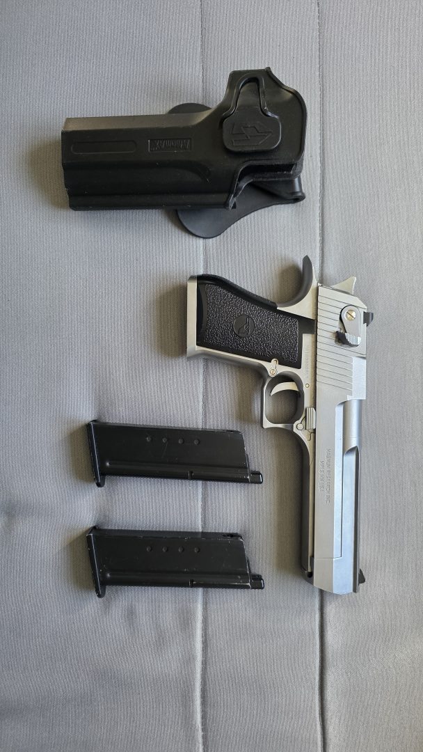 Desert Eagle WE Airsoft – 2 chargeurs + holster – bon état