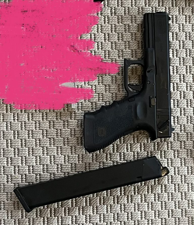 GLOCK 18C UMAREX GBB – FULL AUTO – CHARGEUR LONG + HOLSTERS