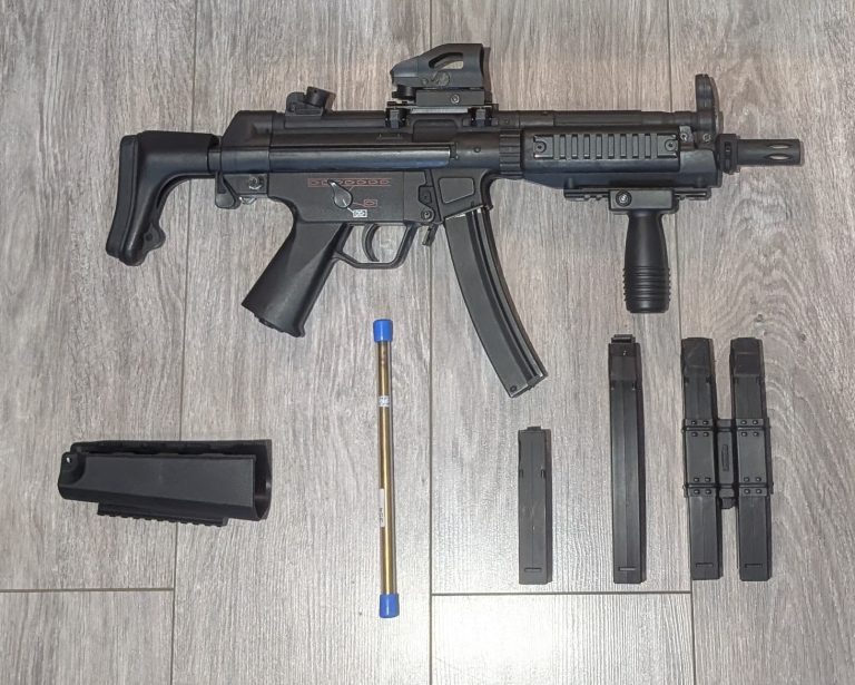 MP5 Cyma upgradée et accessoires