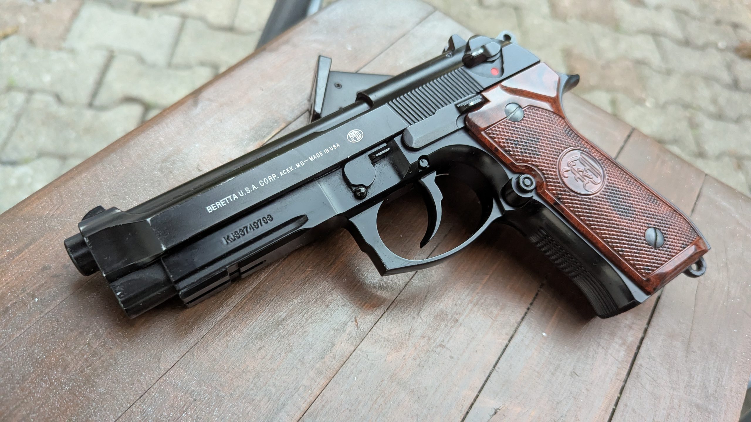M9 Beretta KJW GBB