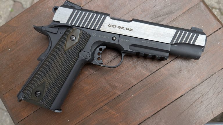 Colt 1911 Railgun Bi-Ton [+2 chargeurs]